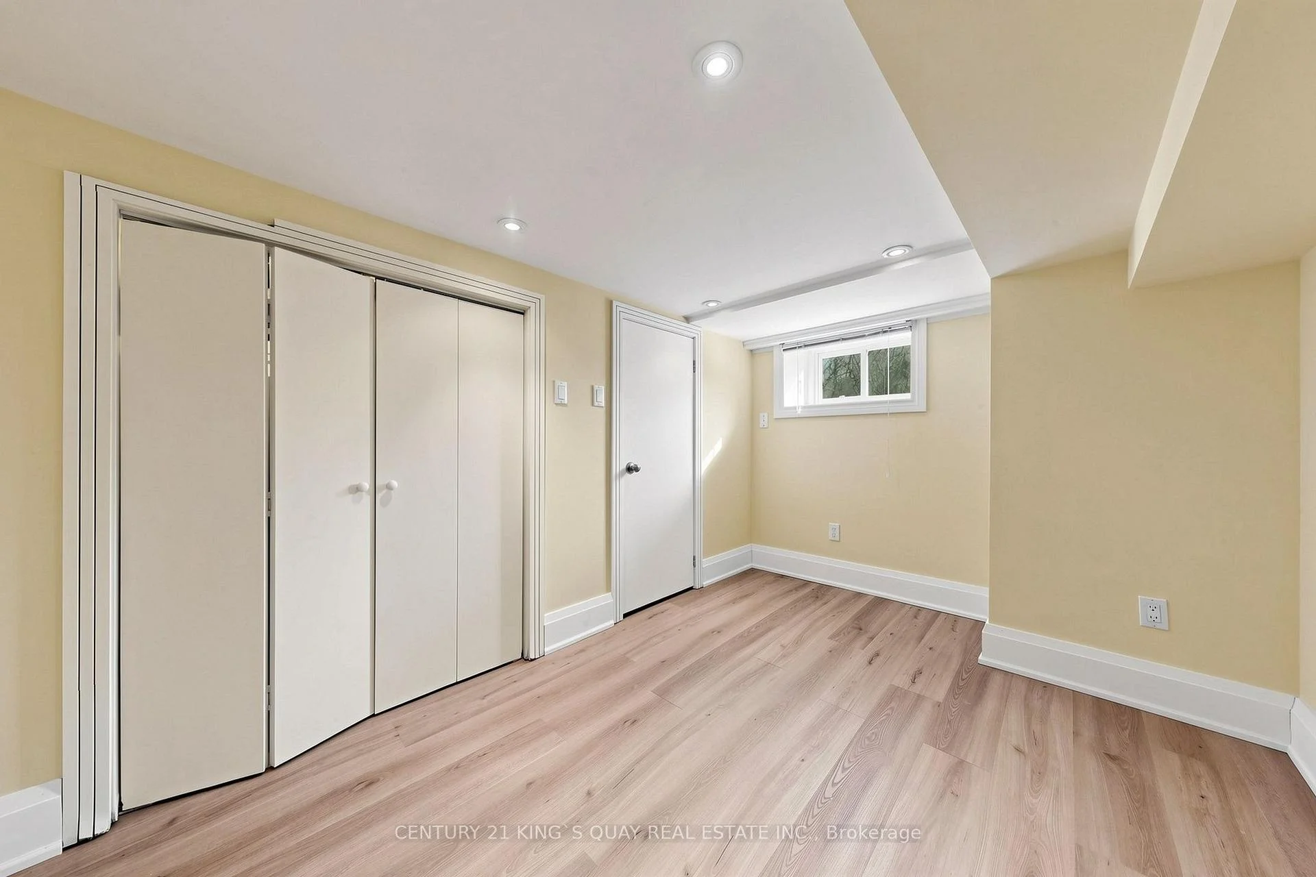 Photo 39 of 32 Crestview Drive, Toronto, Lawrence Park South — HOMEH