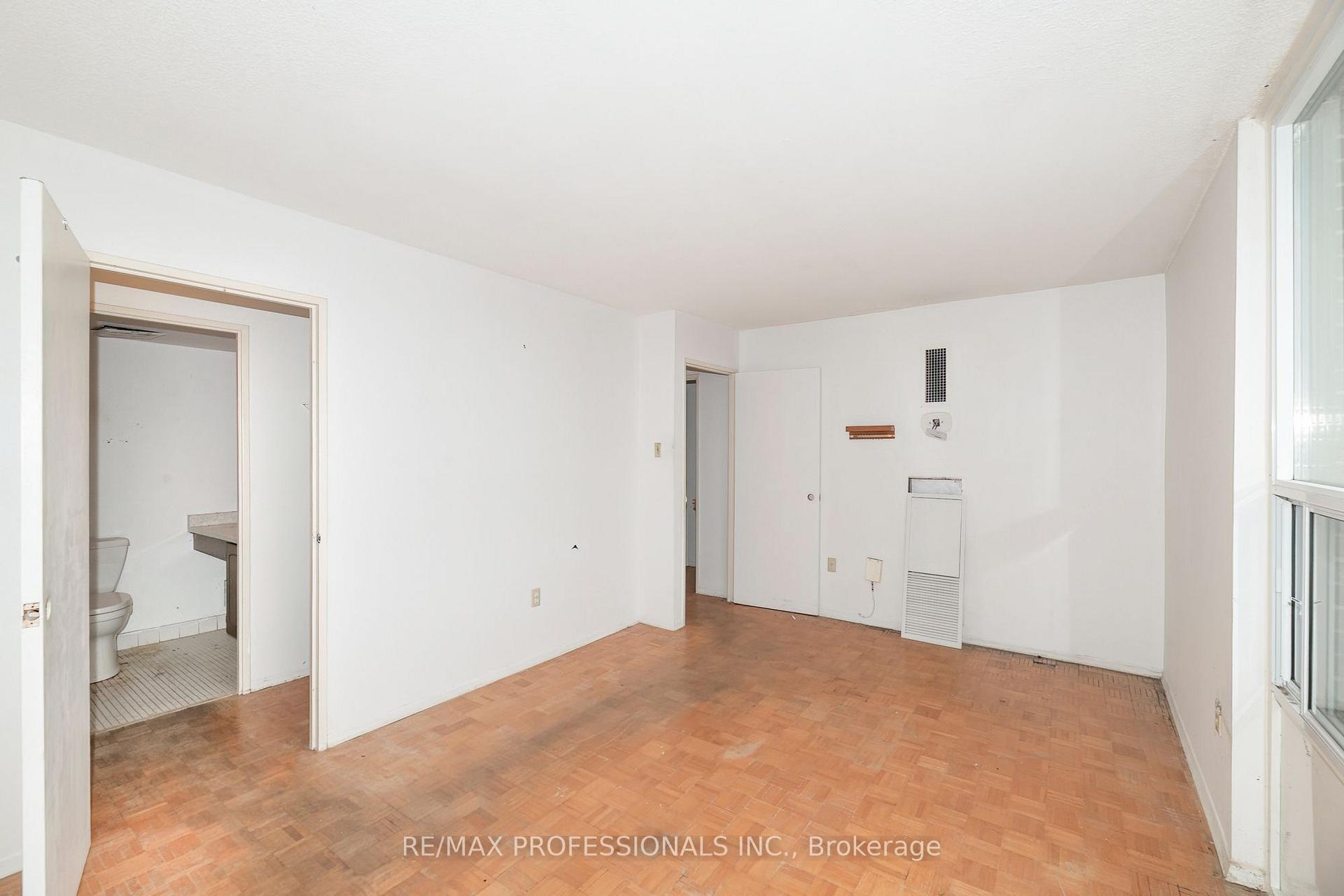 Photo 12 of Unit 708, 1515 Lakeshore Road, Mississauga, Lakeview — HOMEH