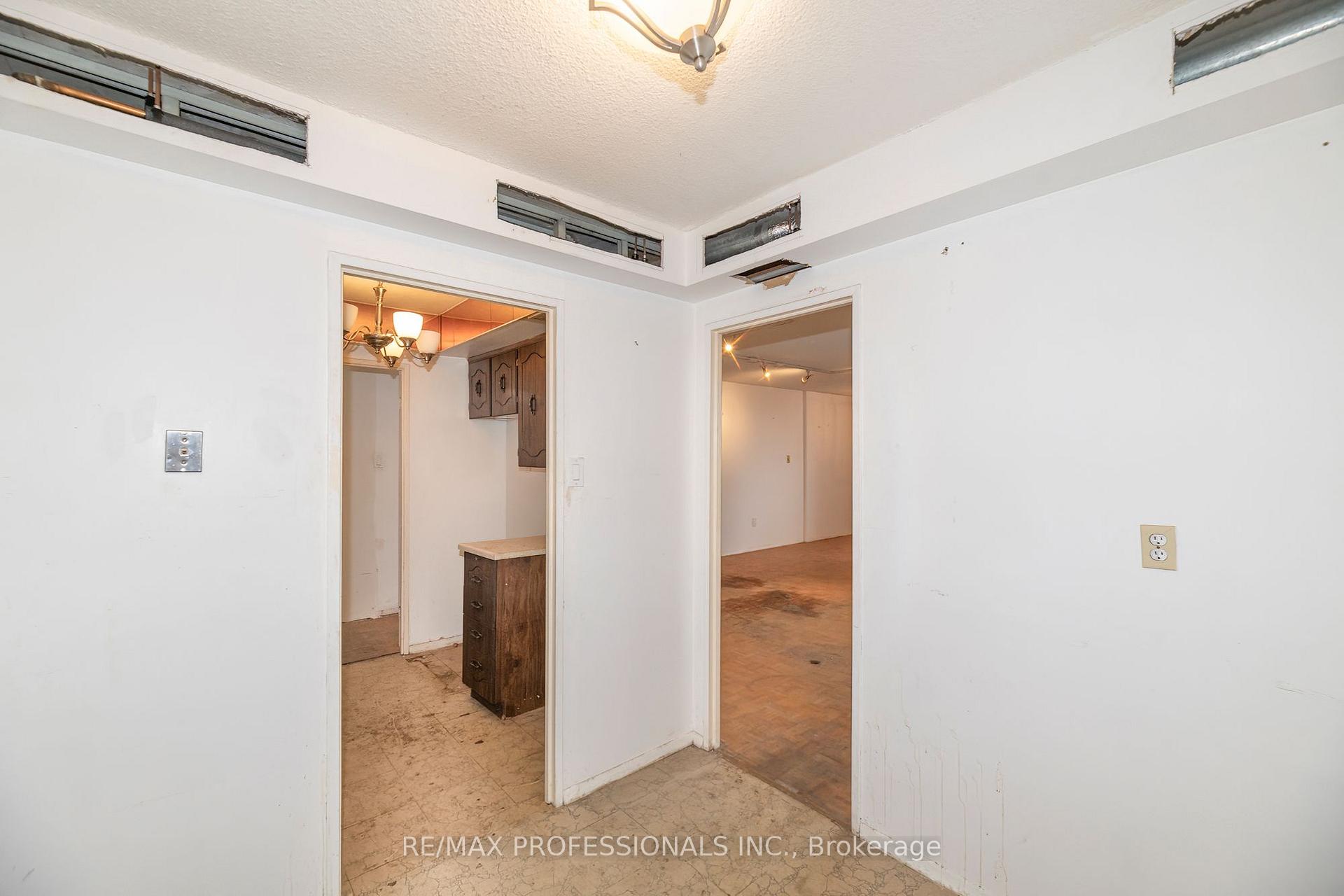 Photo 13 of Unit 708, 1515 Lakeshore Road, Mississauga, Lakeview — HOMEH