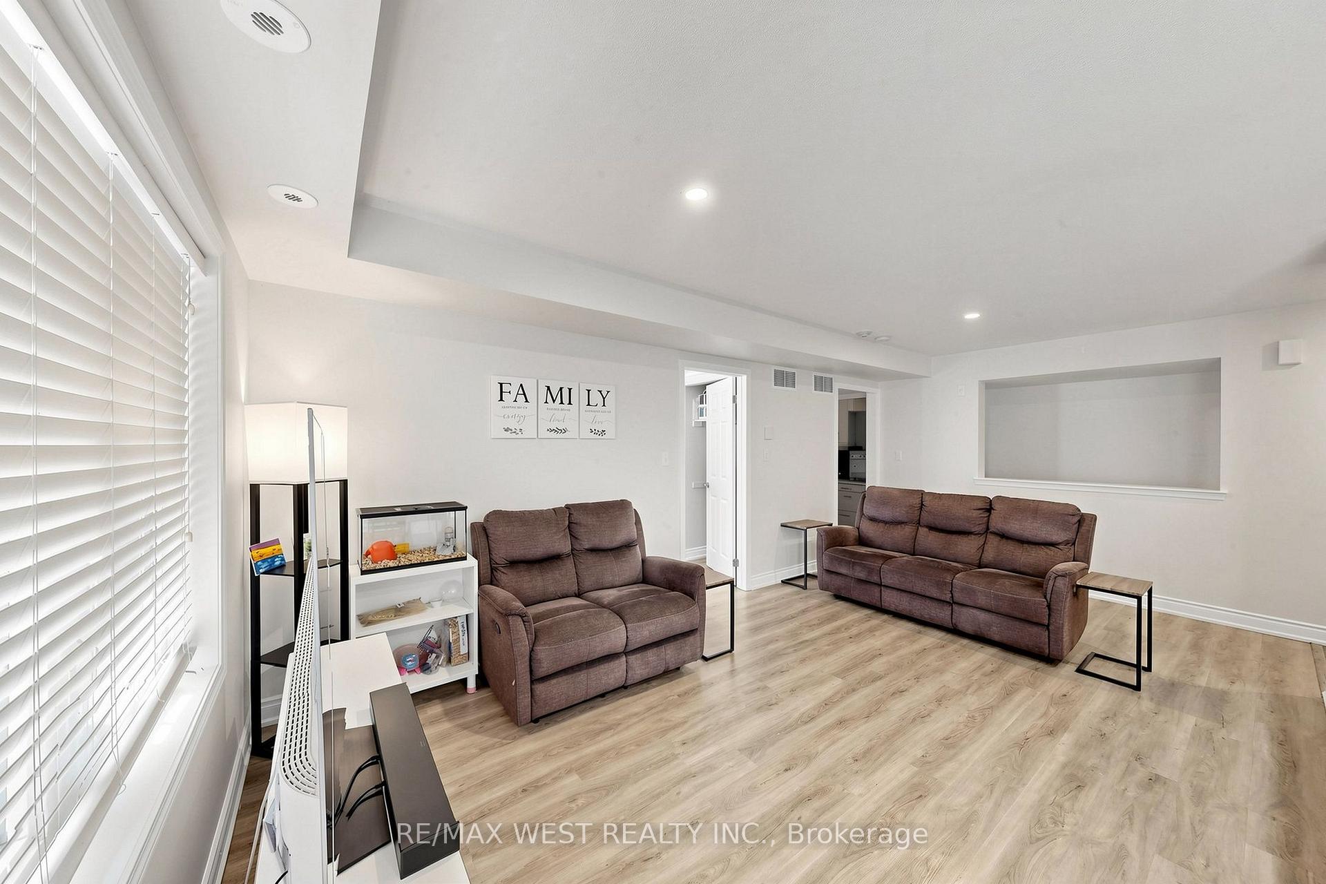 Photo 10 of Unit 1, 608 Shoreline Drive, Mississauga, Cooksville — HOMEH