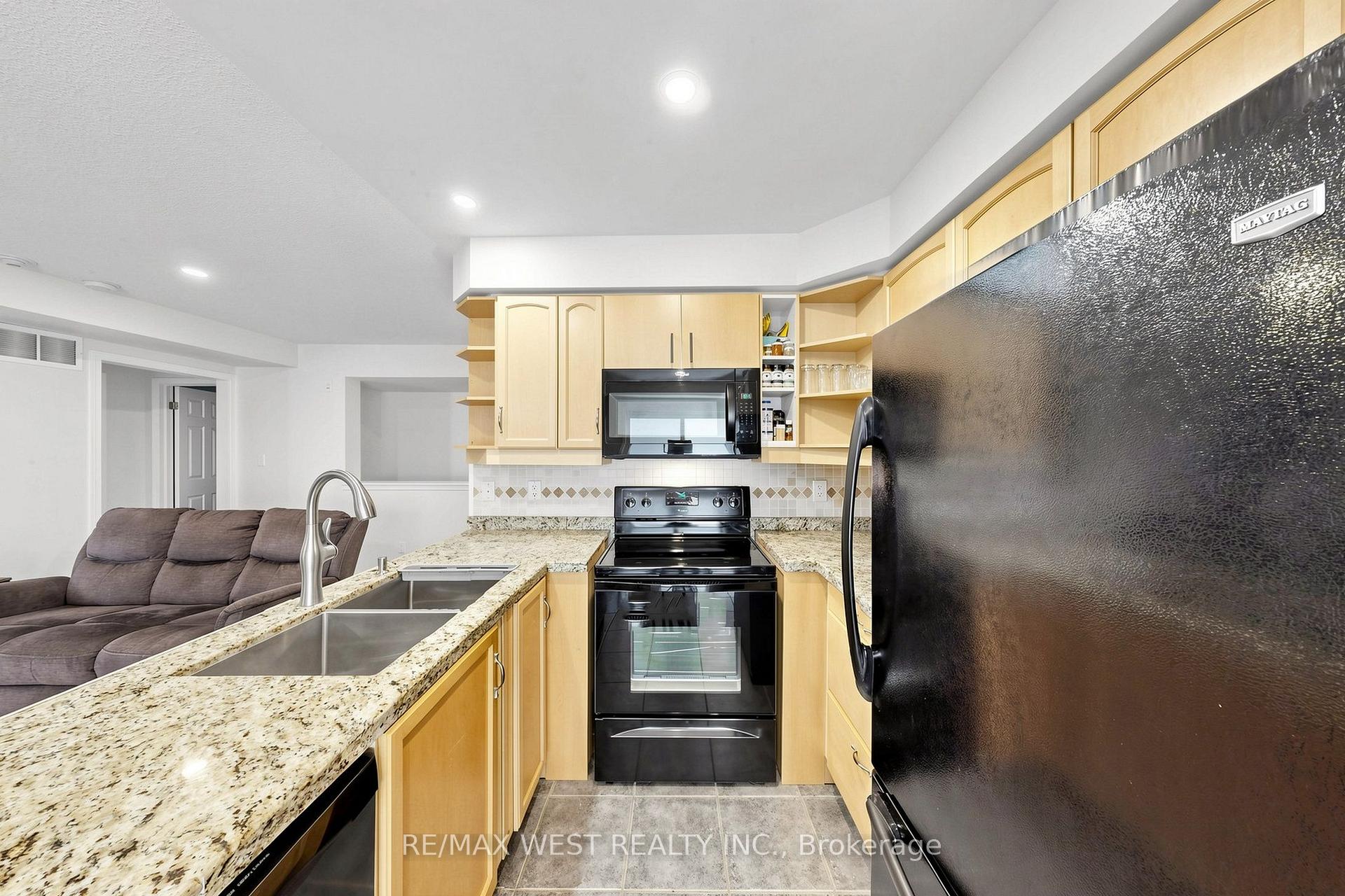 Photo 14 of Unit 1, 608 Shoreline Drive, Mississauga, Cooksville — HOMEH