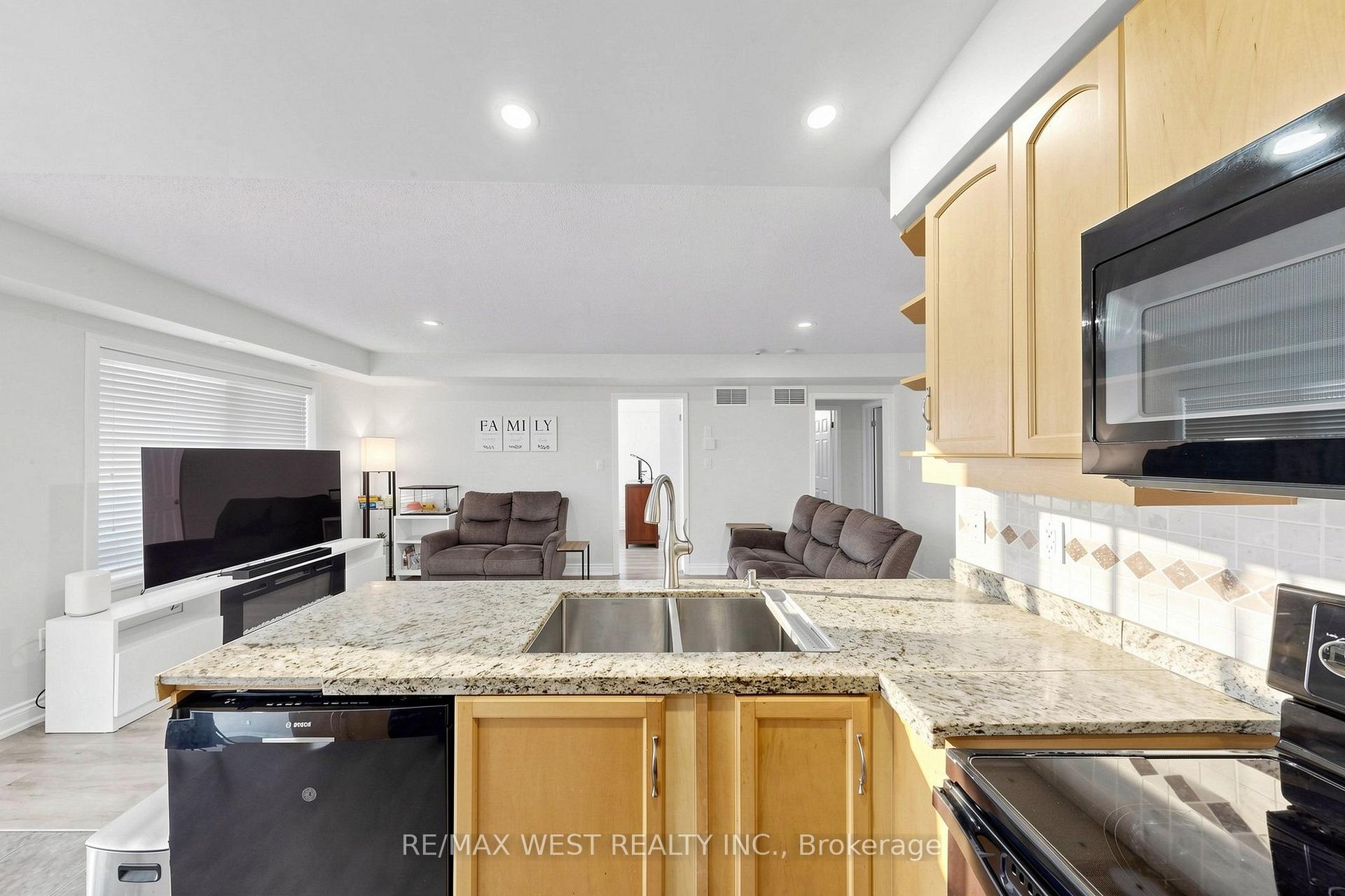 Photo 15 of Unit 1, 608 Shoreline Drive, Mississauga, Cooksville — HOMEH
