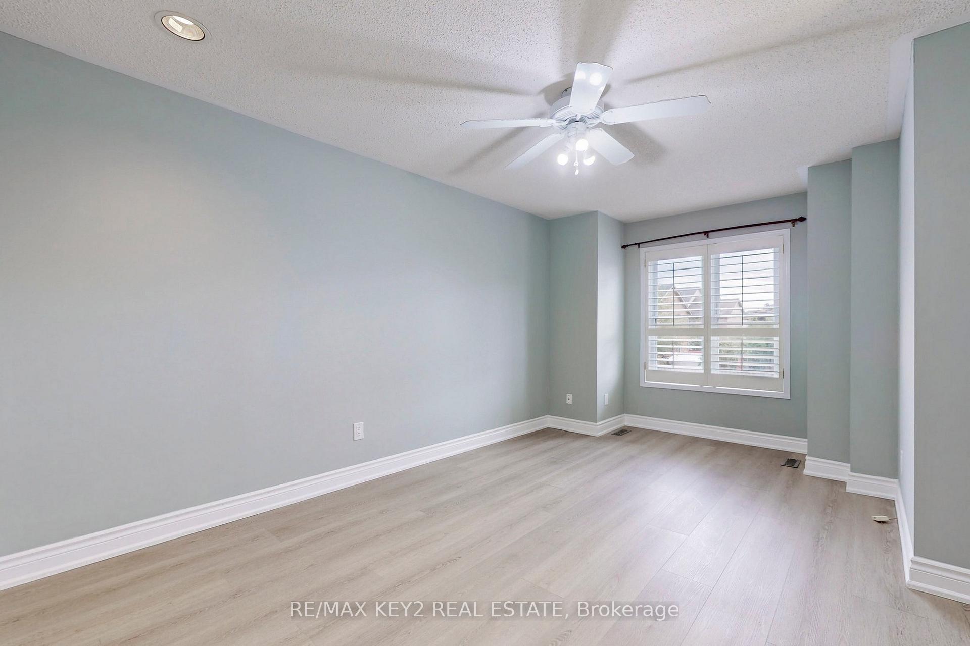Photo 6 of 139 Kelso Crescent, Vaughan, Maple — HOMEH