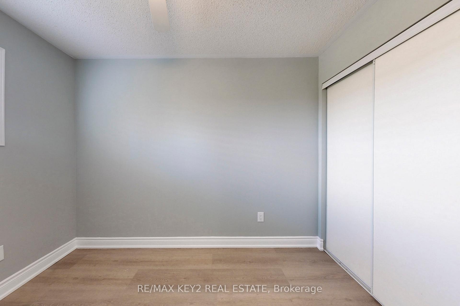 Photo 16 of 139 Kelso Crescent, Vaughan, Maple — HOMEH