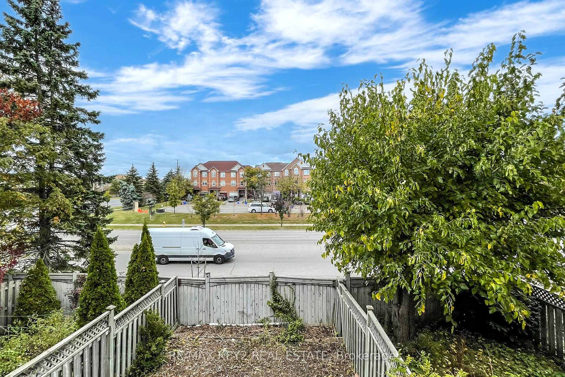 Photo 19 of 139 Kelso Crescent, Vaughan, Maple — HOMEH