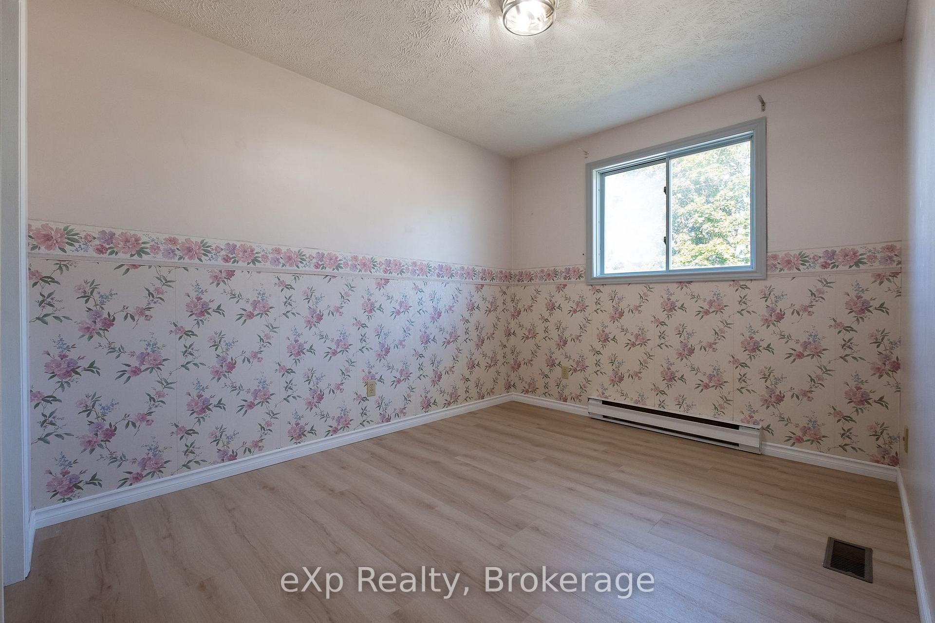 Photo 13 of 745 7th Street A, Owen Sound — HOMEH
