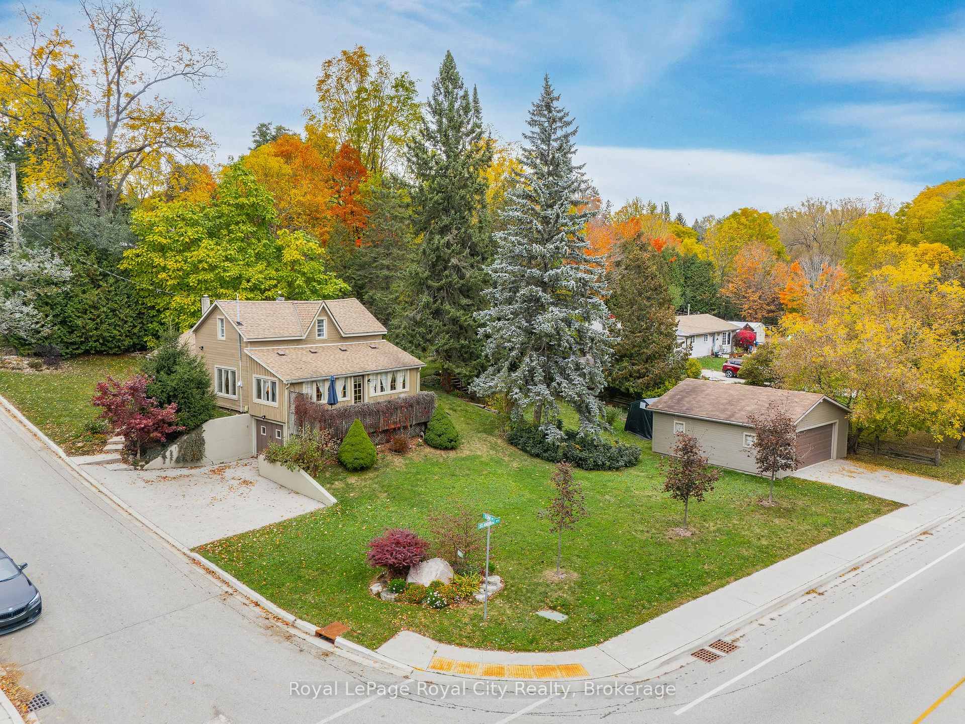 Photo 1 of 601 St Andrew Street E, Centre Wellington, Fergus — HOMEH