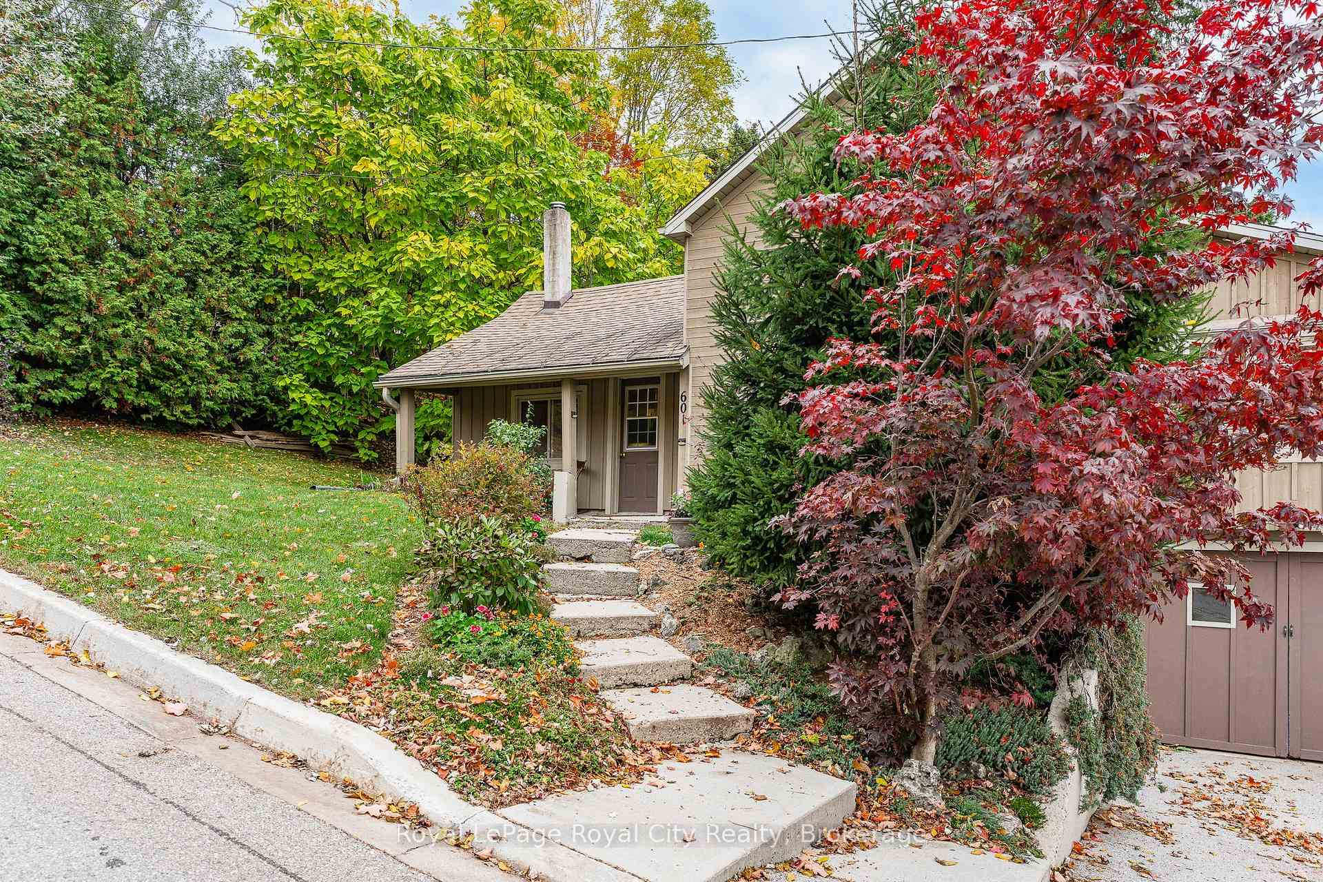 Photo 12 of 601 St Andrew Street E, Centre Wellington, Fergus — HOMEH