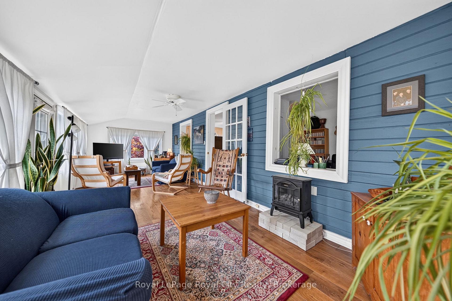 Photo 27 of 601 St Andrew Street E, Centre Wellington, Fergus — HOMEH