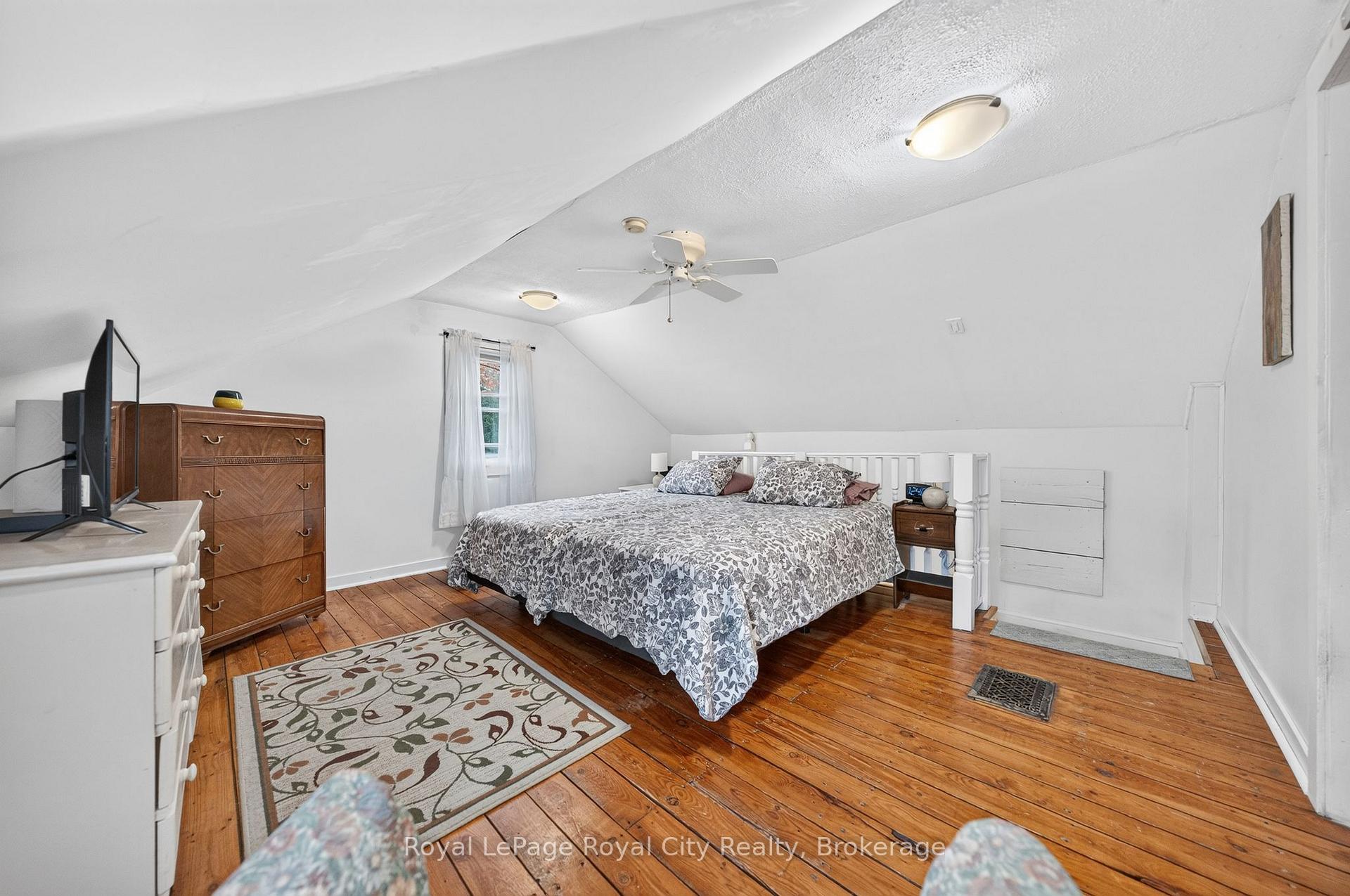 Photo 31 of 601 St Andrew Street E, Centre Wellington, Fergus — HOMEH