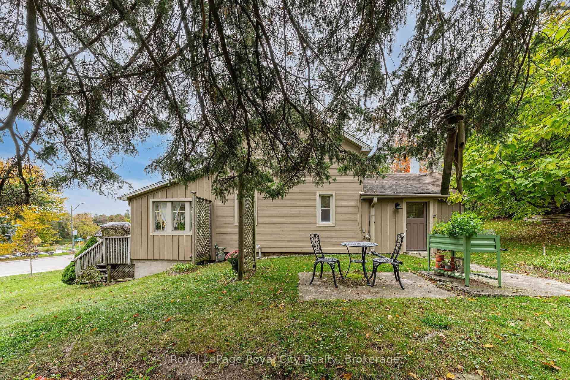 Photo 43 of 601 St Andrew Street E, Centre Wellington, Fergus — HOMEH
