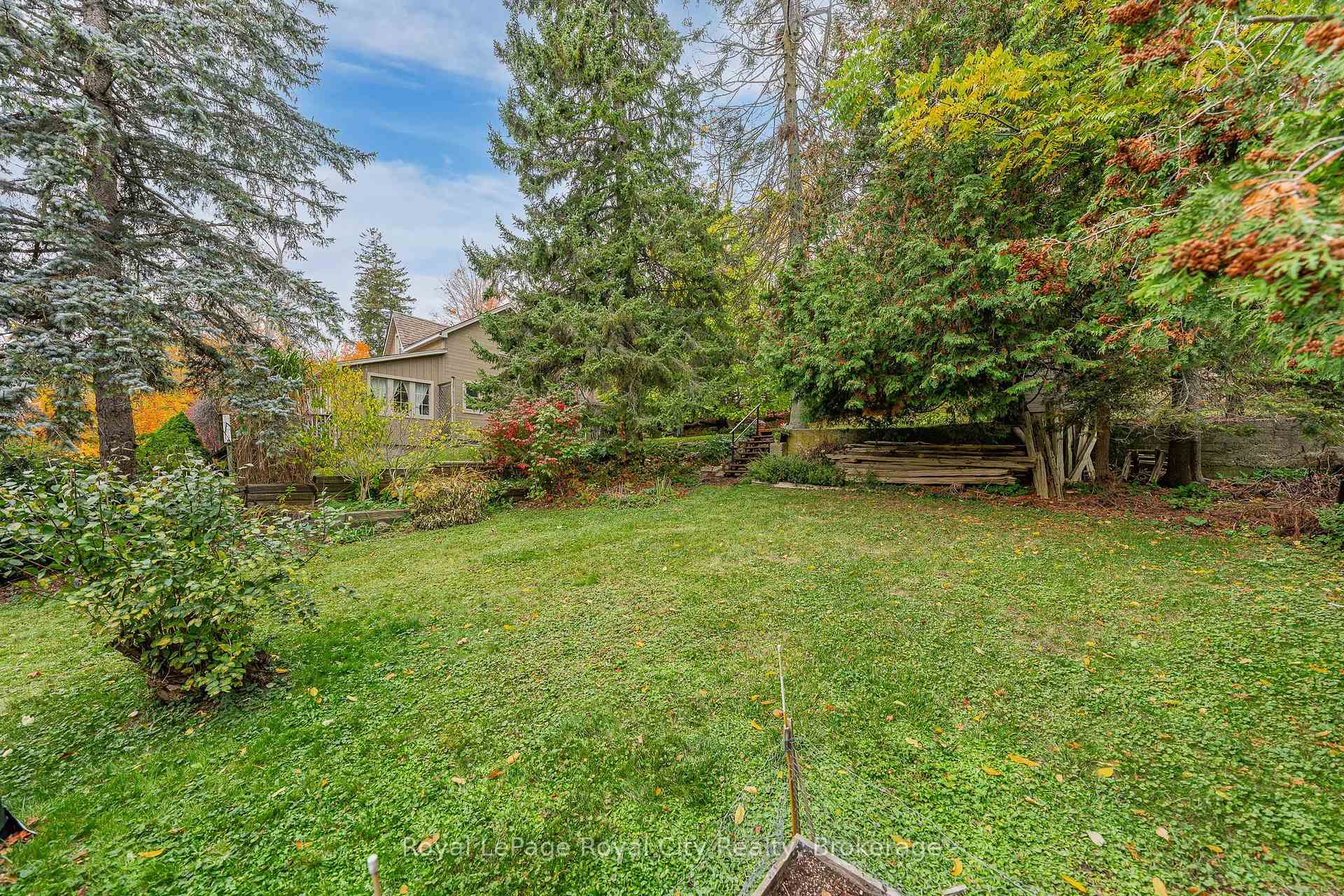 Photo 44 of 601 St Andrew Street E, Centre Wellington, Fergus — HOMEH