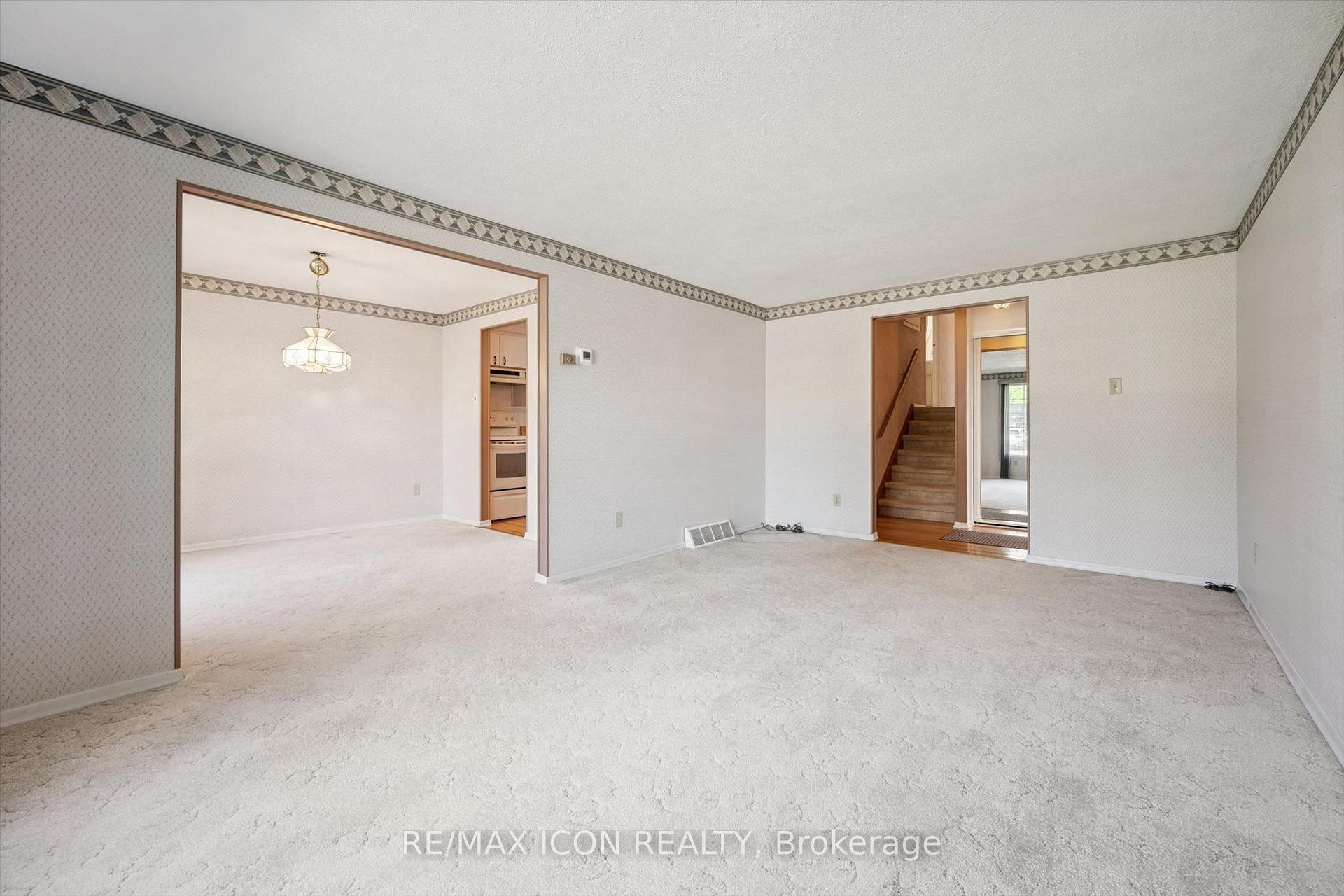 Photo 15 of 43 Lewis Crescent, Kitchener, Centreville Chicopee — HOMEH