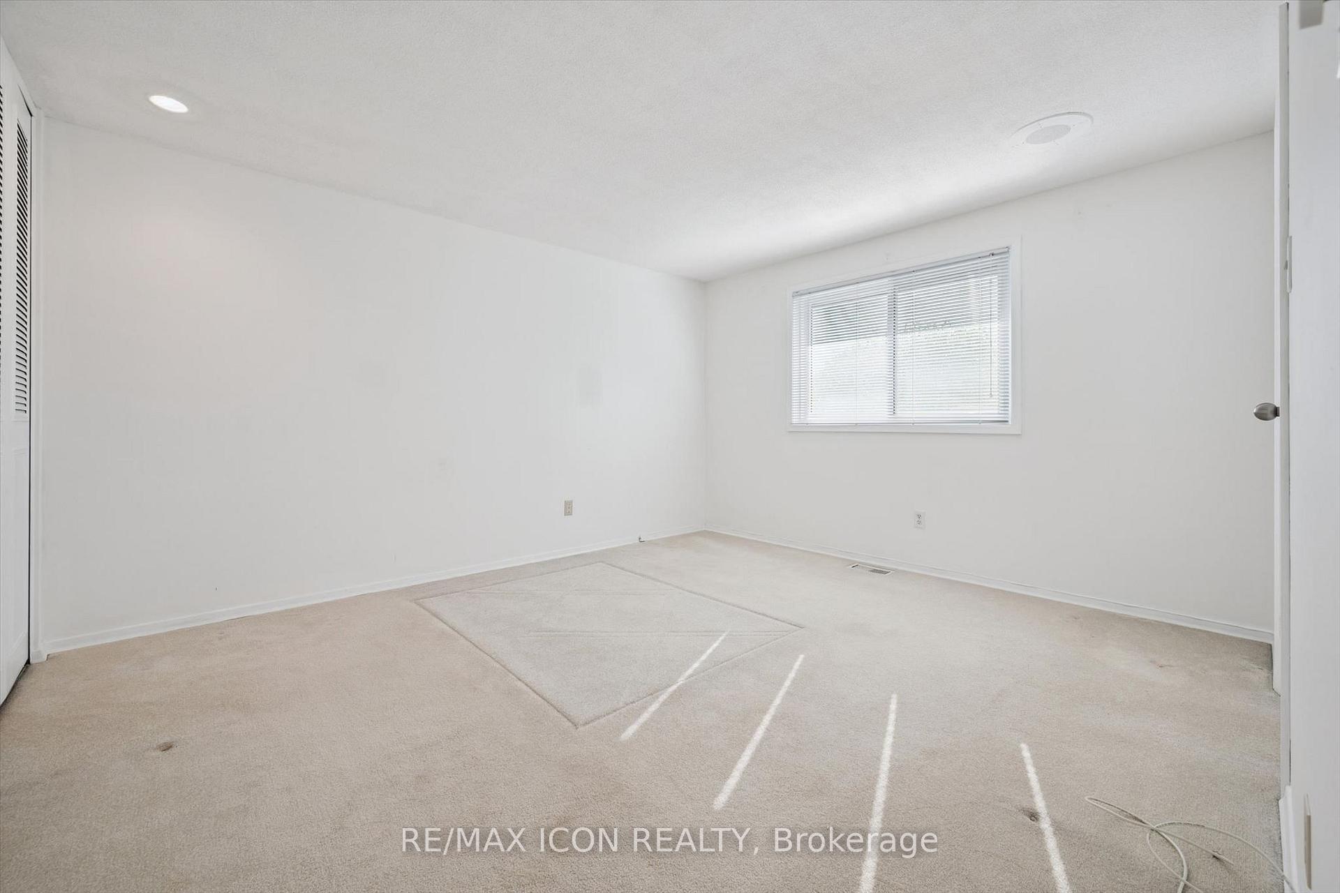 Photo 19 of 43 Lewis Crescent, Kitchener, Centreville Chicopee — HOMEH