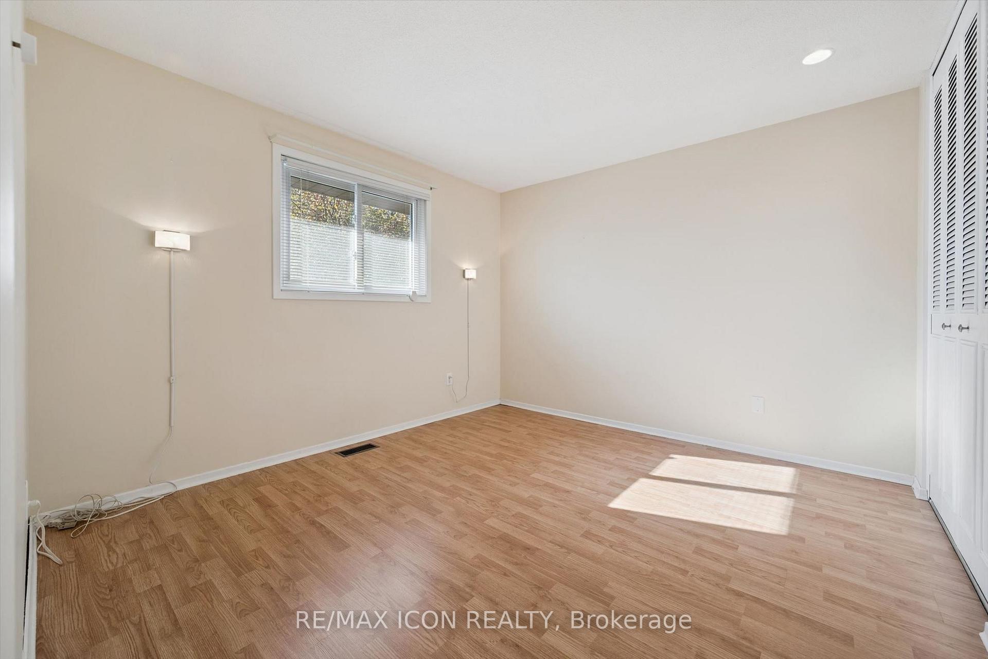 Photo 22 of 43 Lewis Crescent, Kitchener, Centreville Chicopee — HOMEH