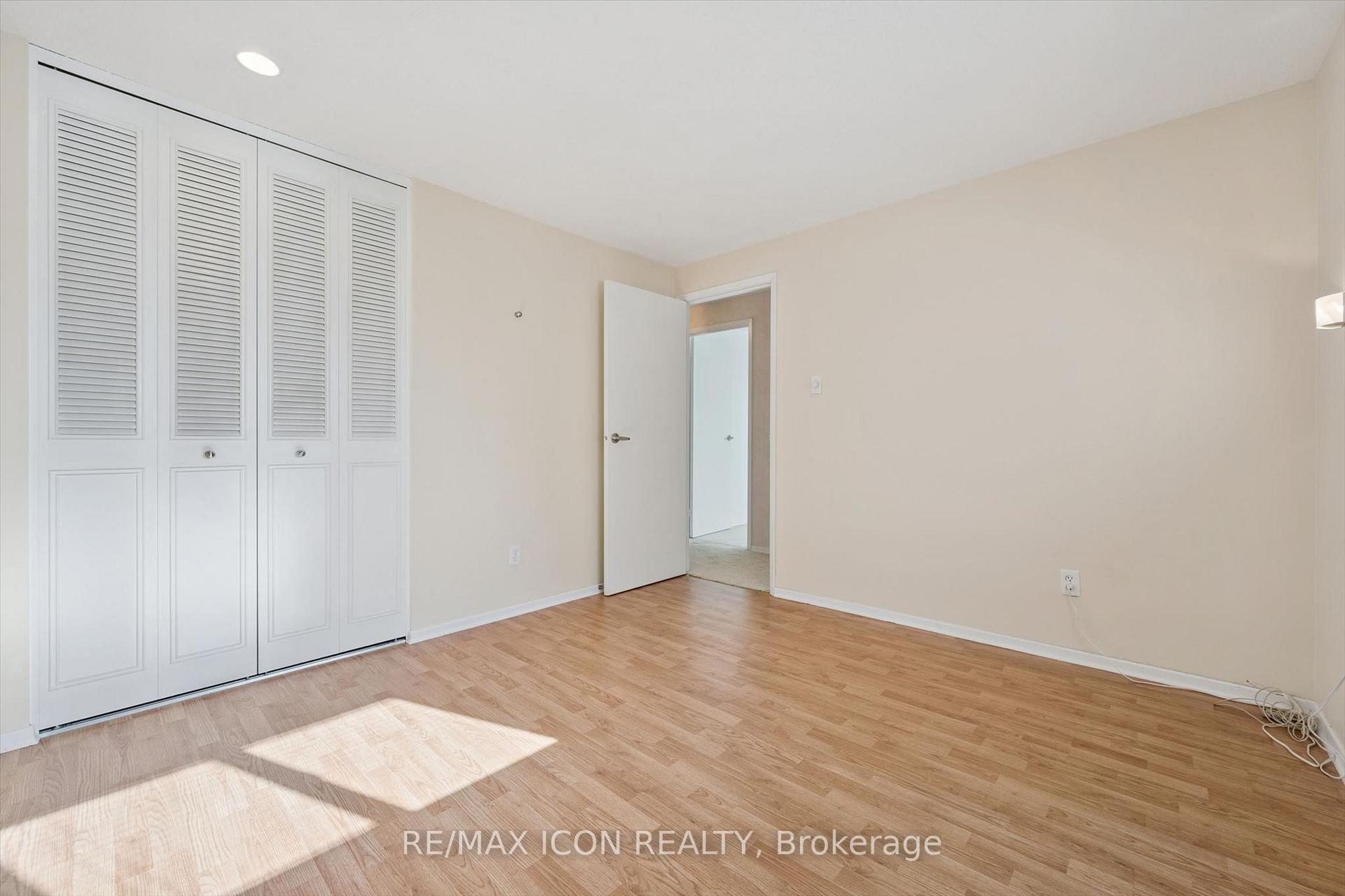 Photo 23 of 43 Lewis Crescent, Kitchener, Centreville Chicopee — HOMEH