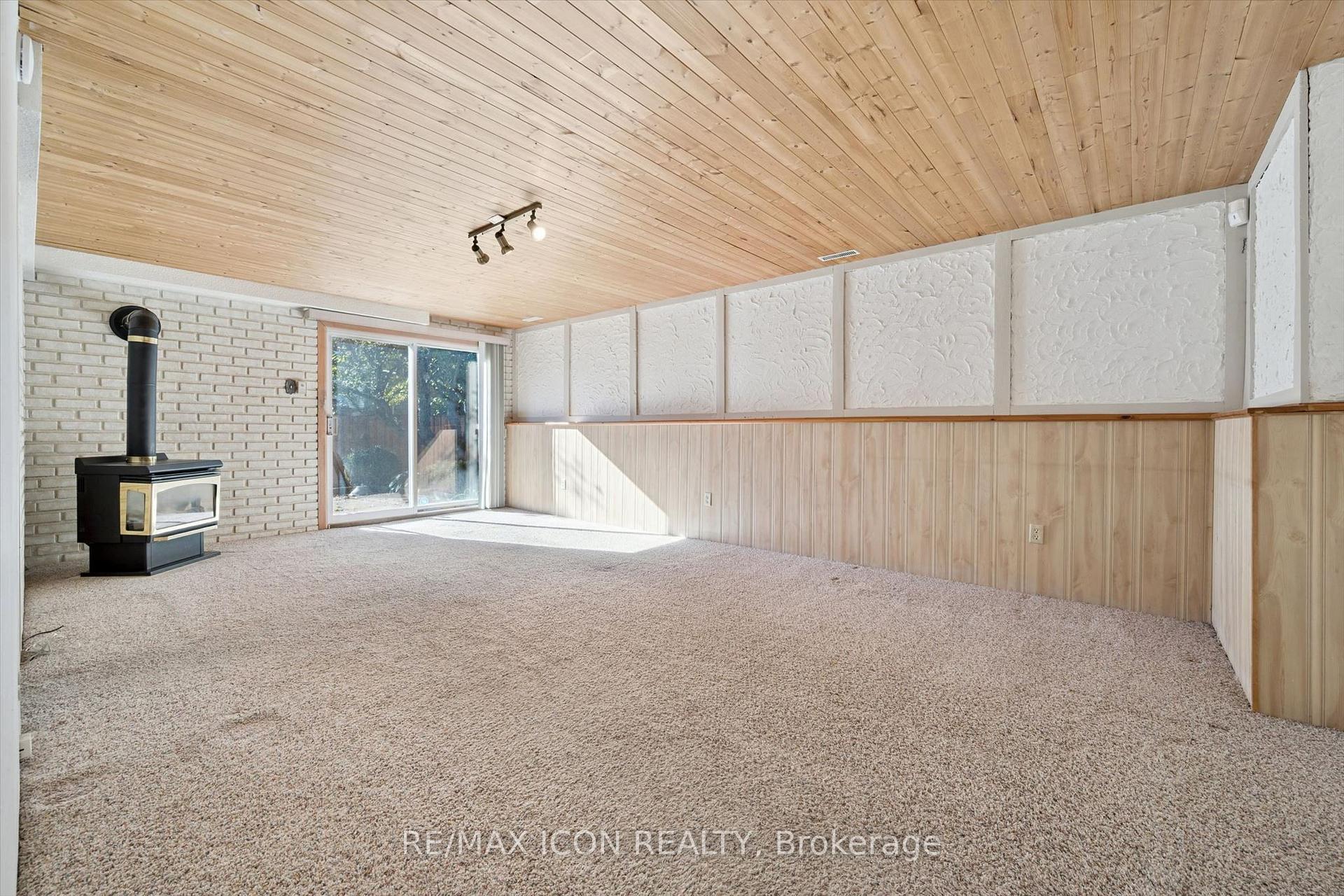 Photo 25 of 43 Lewis Crescent, Kitchener, Centreville Chicopee — HOMEH