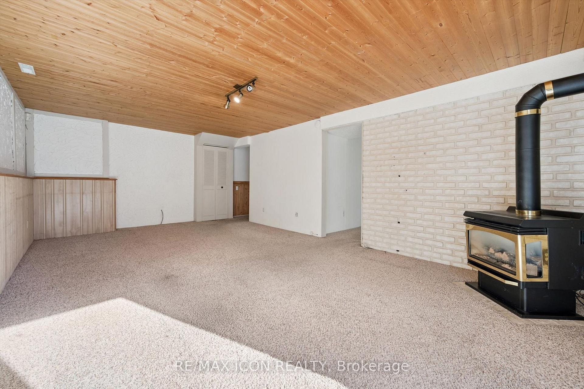 Photo 27 of 43 Lewis Crescent, Kitchener, Centreville Chicopee — HOMEH