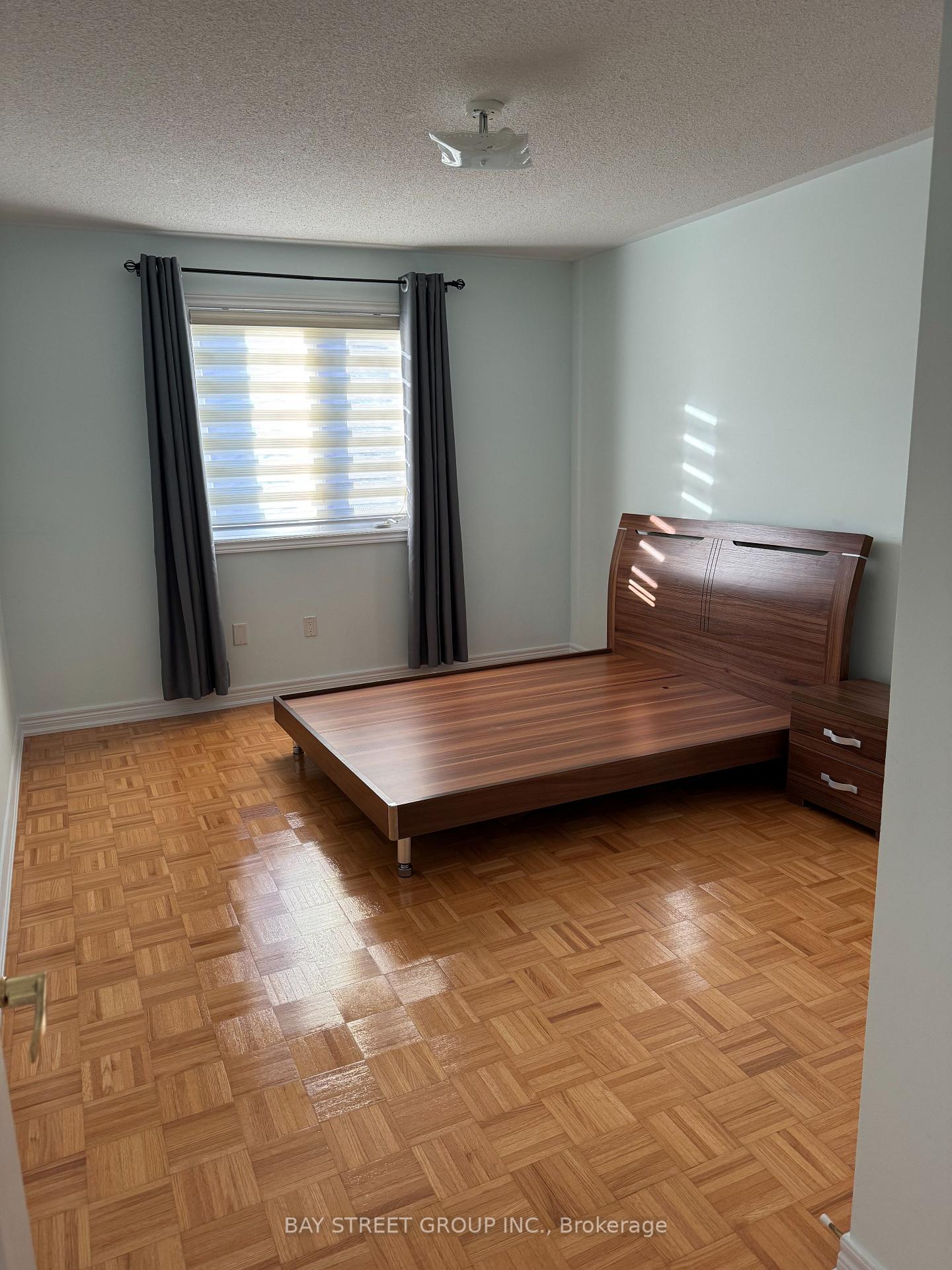 Photo 12 of 305 Shirley Drive, Richmond Hill, Rouge Woods — HOMEH