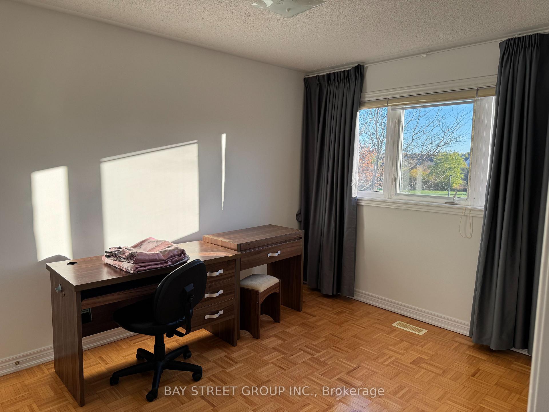 Photo 17 of 305 Shirley Drive, Richmond Hill, Rouge Woods — HOMEH