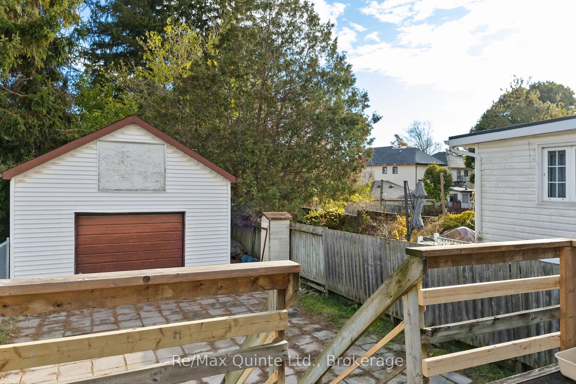 Photo 5 of 163 Albert Street, Belleville, Belleville Ward — HOMEH