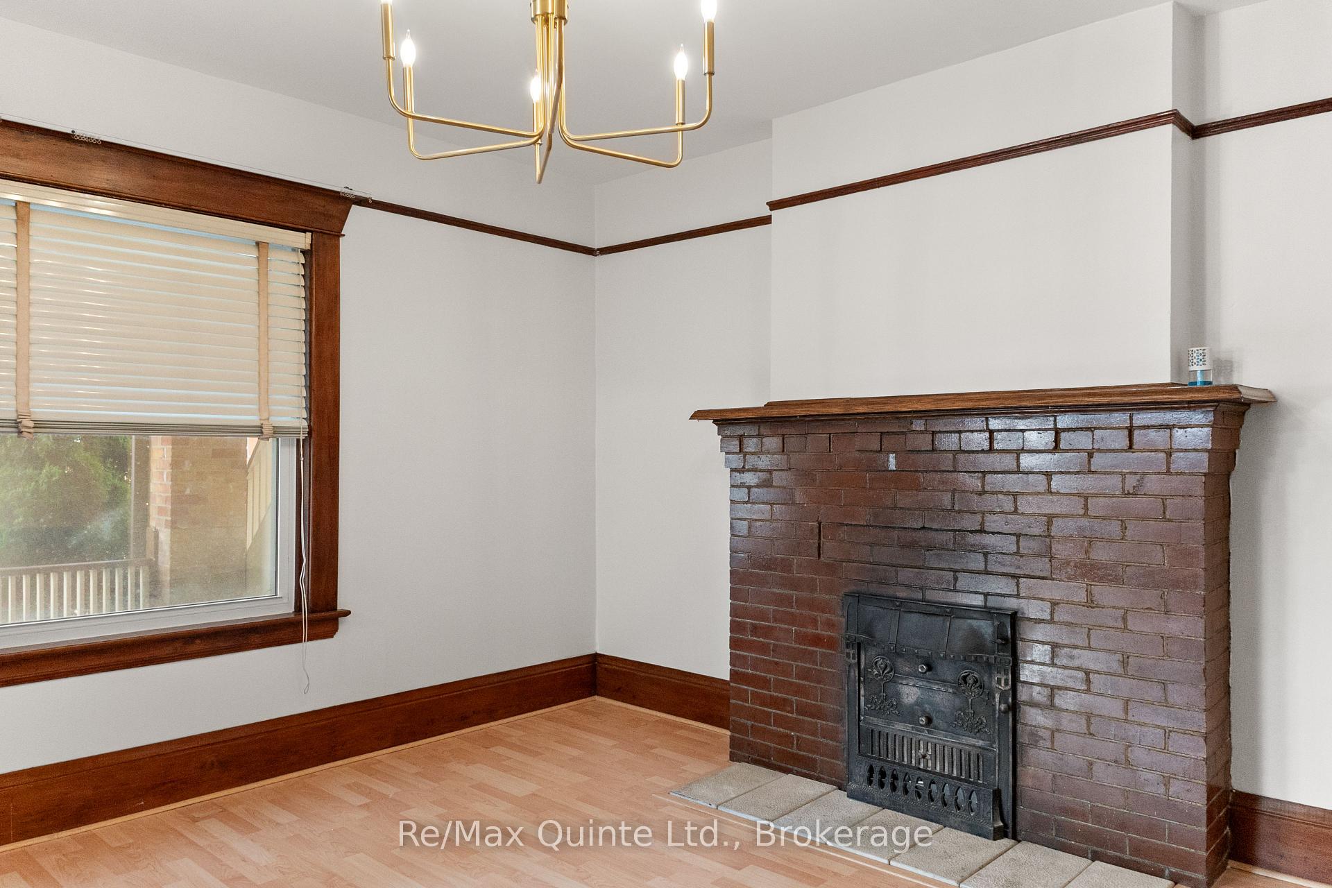 Photo 11 of 163 Albert Street, Belleville, Belleville Ward — HOMEH