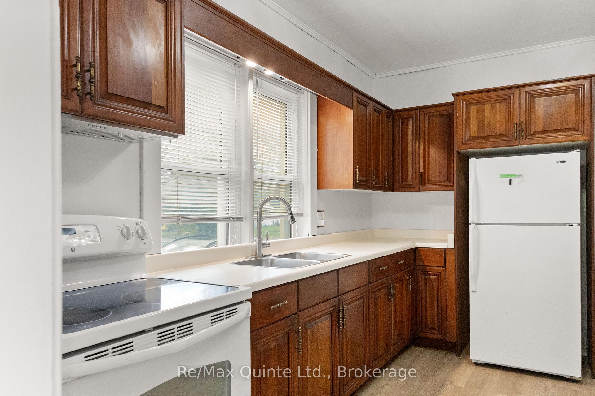 Photo 16 of 163 Albert Street, Belleville, Belleville Ward — HOMEH