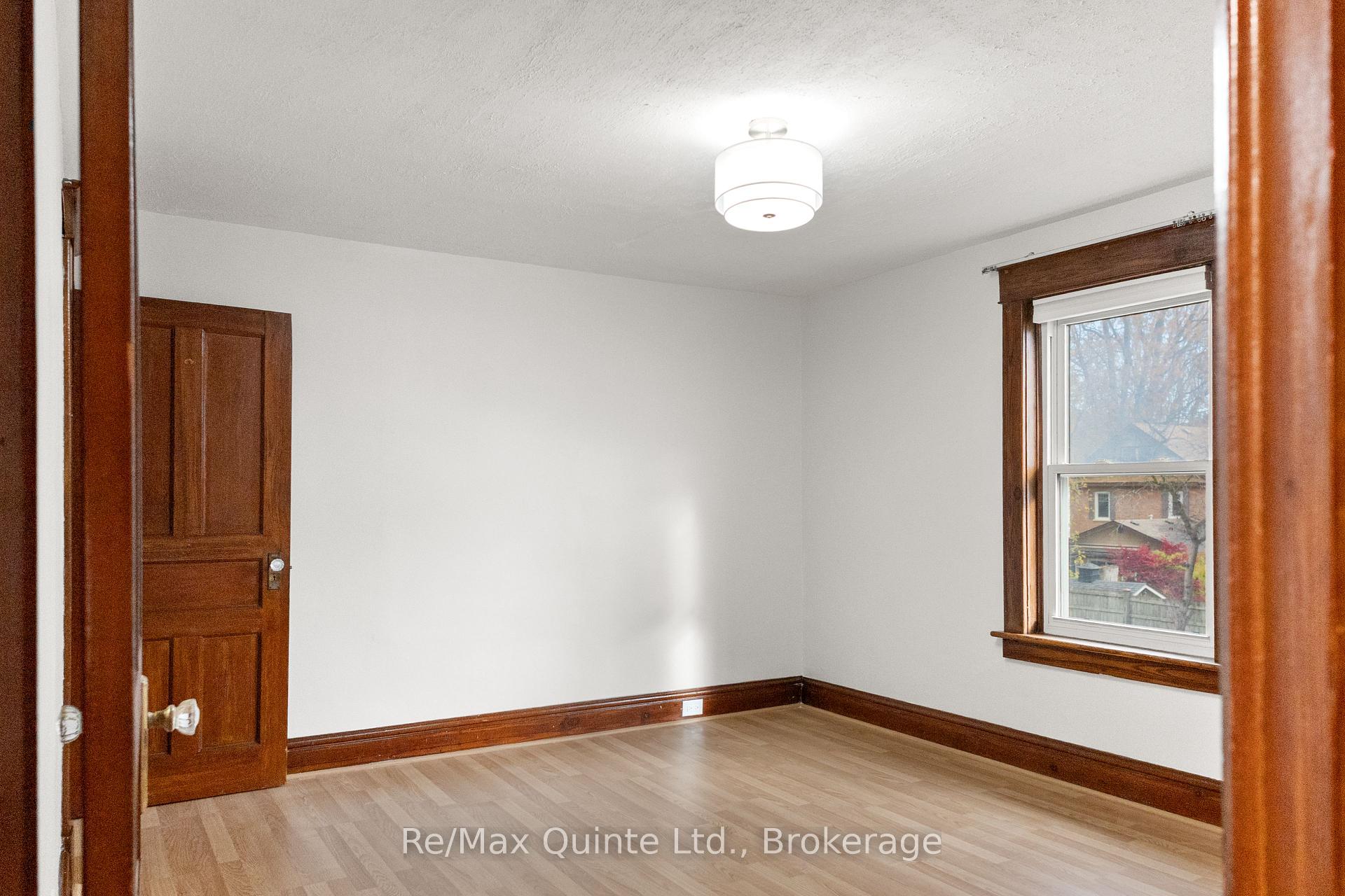 Photo 23 of 163 Albert Street, Belleville, Belleville Ward — HOMEH