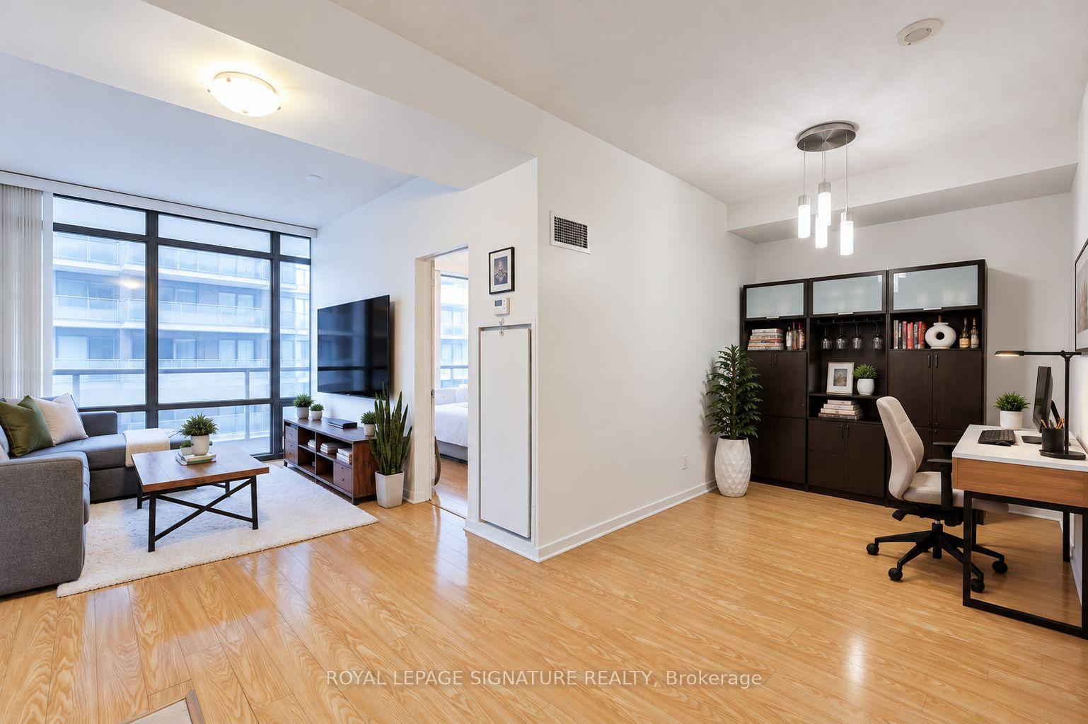 Front of Unit 2709, 37 Grosvenor Street