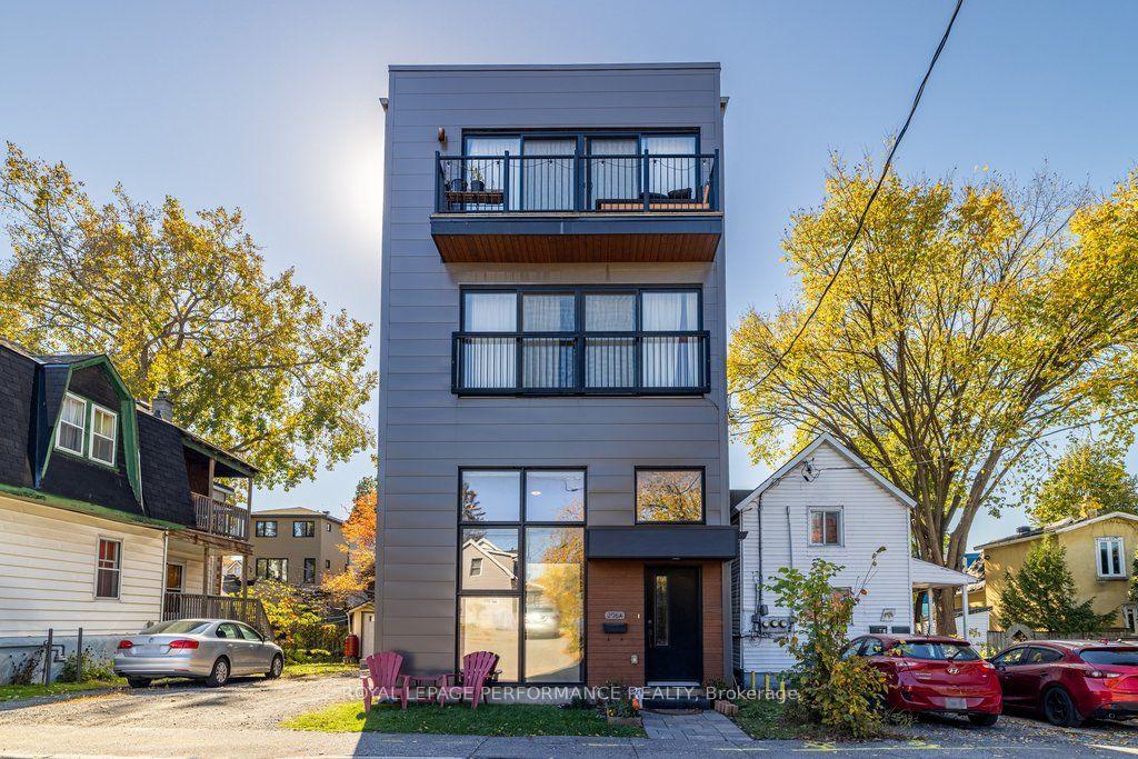 Photo 3 of Unit B, 206 Manchester Avenue, Ottawa, Hintonburg — HOMEH