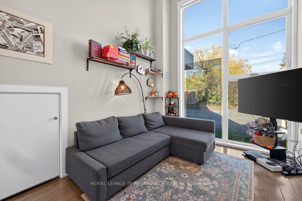 Photo 10 of Unit B, 206 Manchester Avenue, Ottawa, Hintonburg — HOMEH