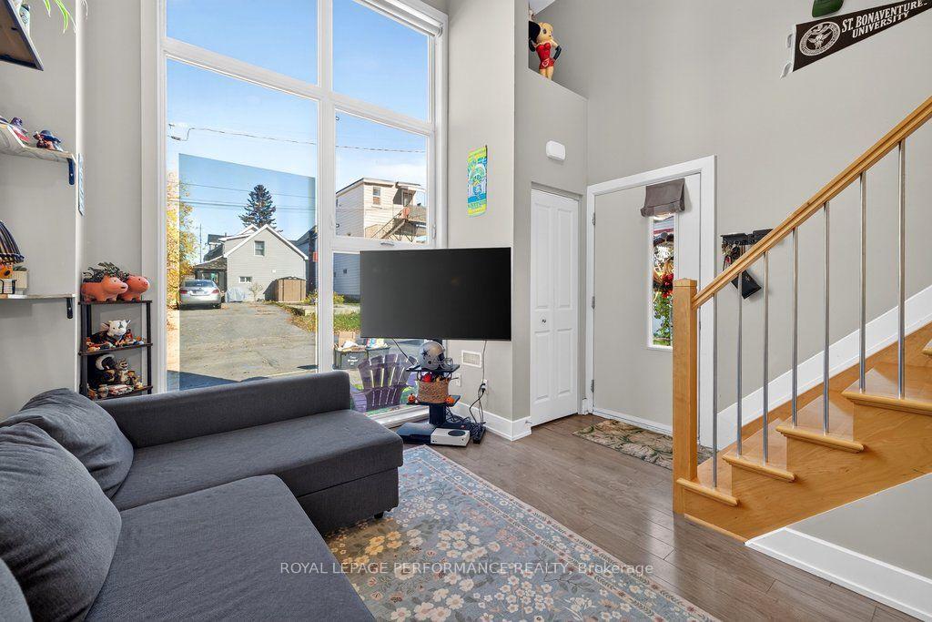 Photo 12 of Unit B, 206 Manchester Avenue, Ottawa, Hintonburg — HOMEH