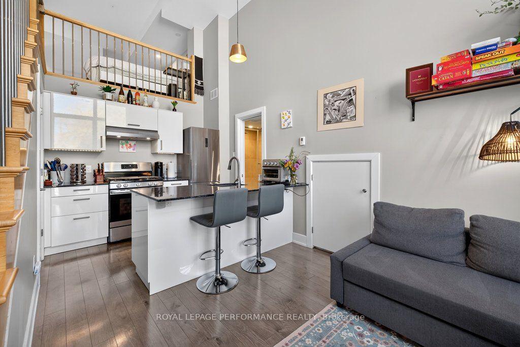 Photo 15 of Unit B, 206 Manchester Avenue, Ottawa, Hintonburg — HOMEH