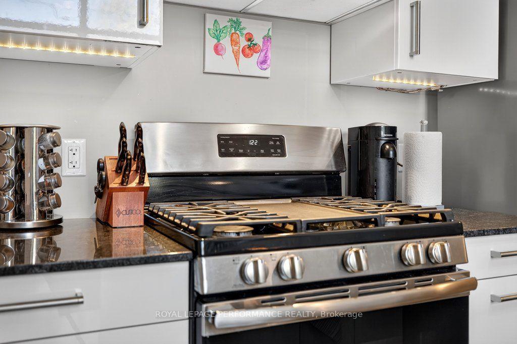 Photo 19 of Unit B, 206 Manchester Avenue, Ottawa, Hintonburg — HOMEH