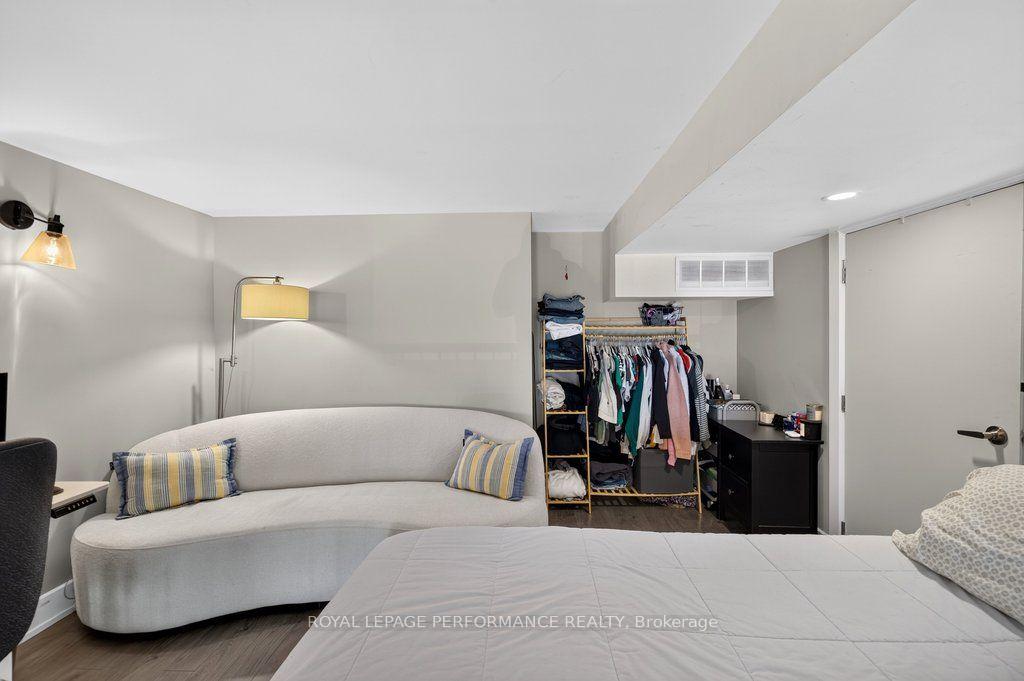 Photo 32 of Unit B, 206 Manchester Avenue, Ottawa, Hintonburg — HOMEH