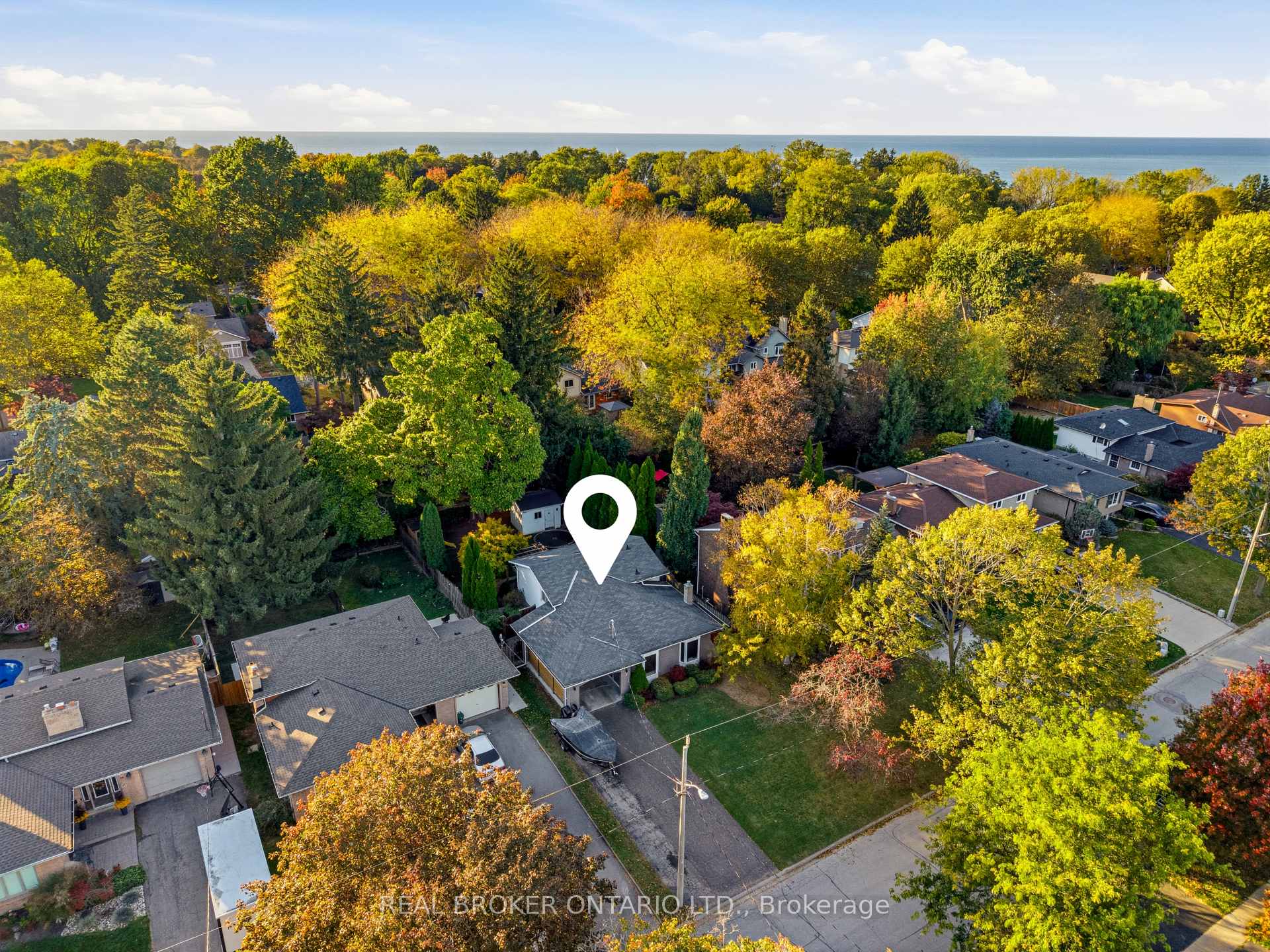 Photo 4 of 43 Shoreline Drive, St. Catharines, Lakeshore — HOMEH