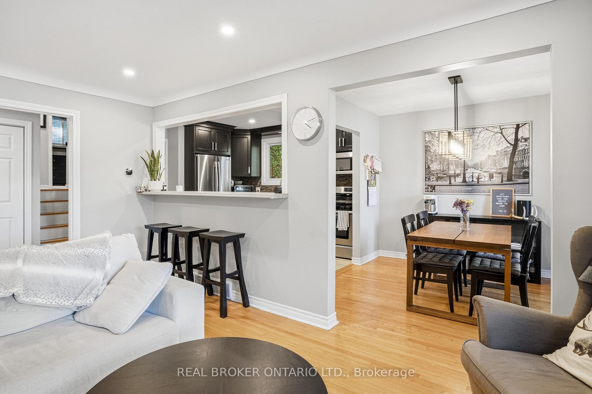 Photo 12 of 43 Shoreline Drive, St. Catharines, Lakeshore — HOMEH