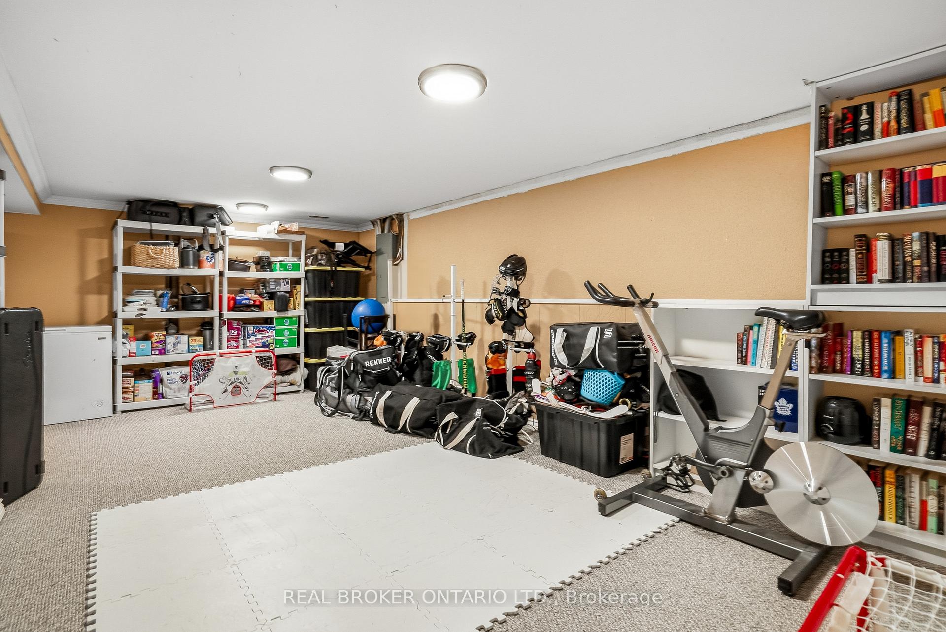 Photo 26 of 43 Shoreline Drive, St. Catharines, Lakeshore — HOMEH