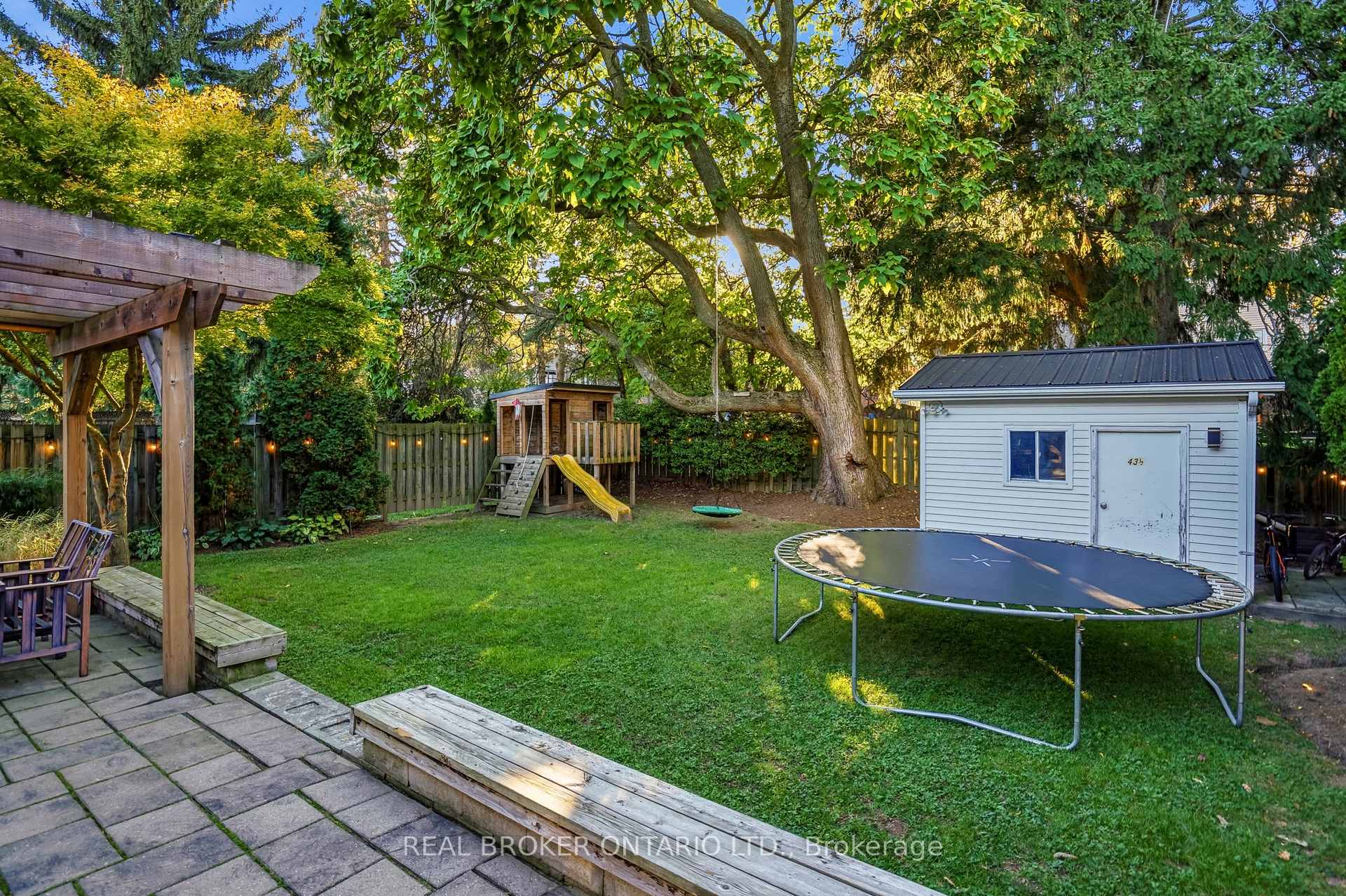 Photo 29 of 43 Shoreline Drive, St. Catharines, Lakeshore — HOMEH