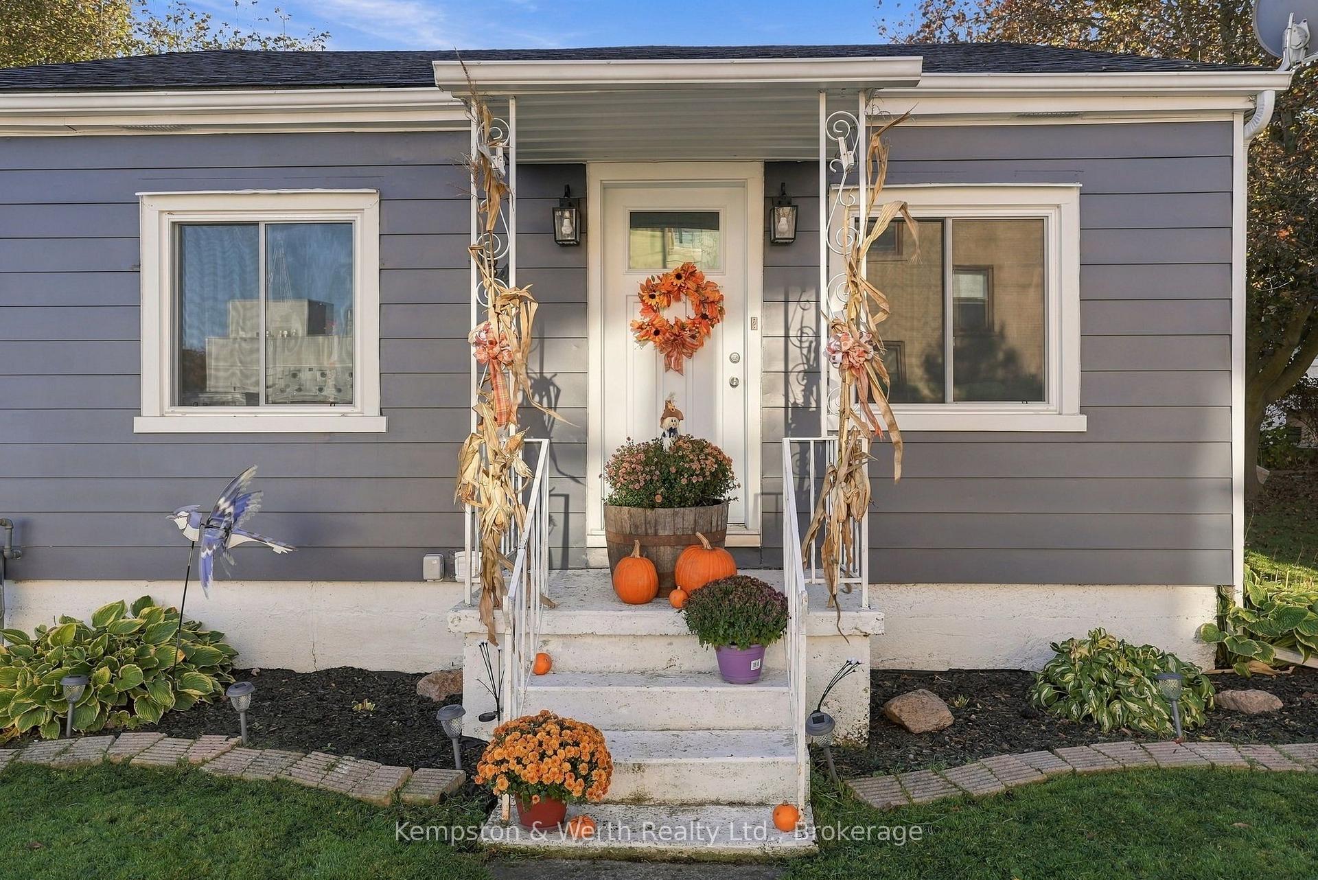Photo 4 of 334 Davidson Avenue N, North Perth, Listowel — HOMEH