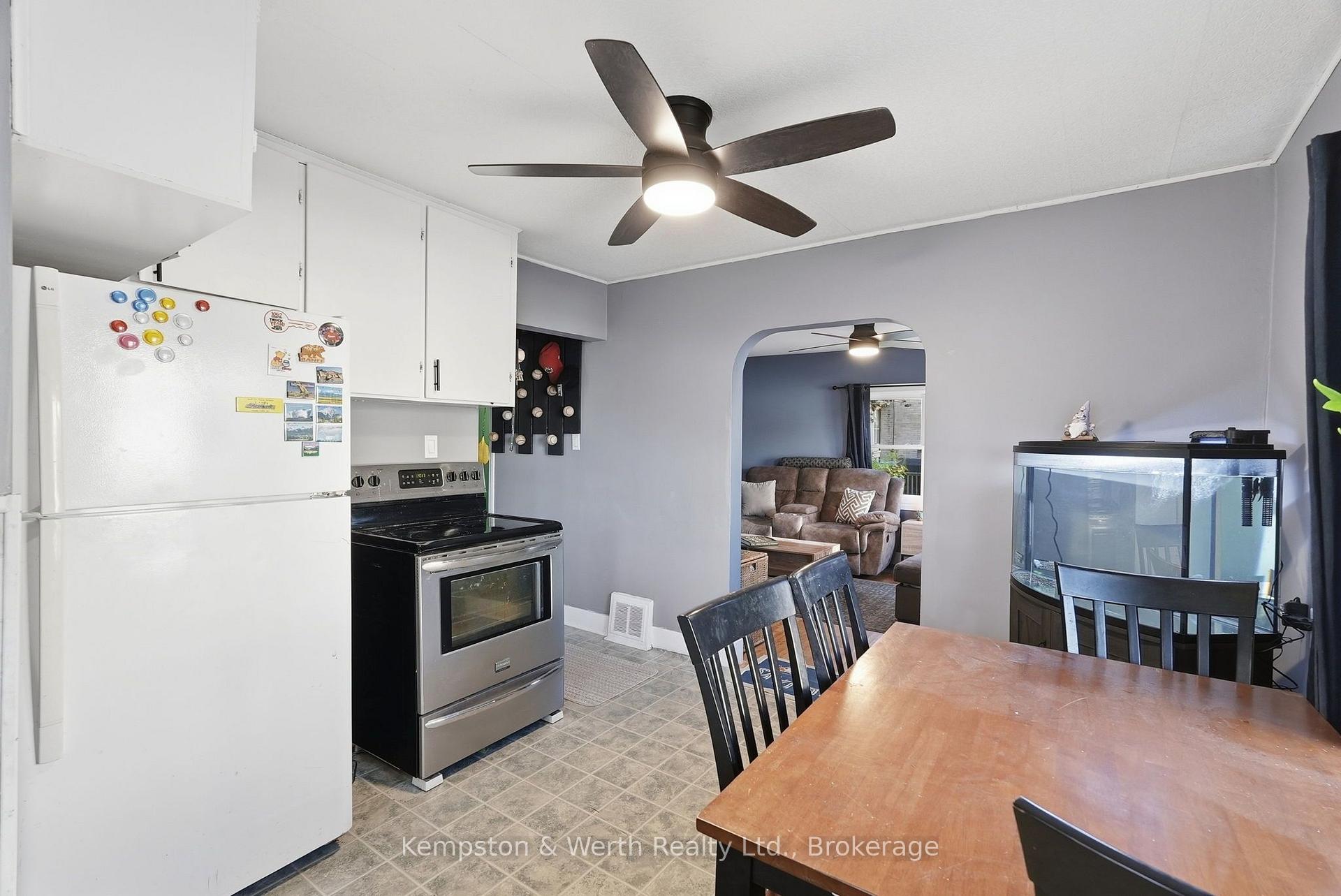 Photo 10 of 334 Davidson Avenue N, North Perth, Listowel — HOMEH