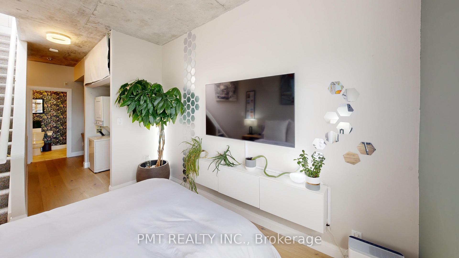Photo 9 of Unit Ph17, 550 Front Street W, Toronto, Waterfront Communities — HOMEH