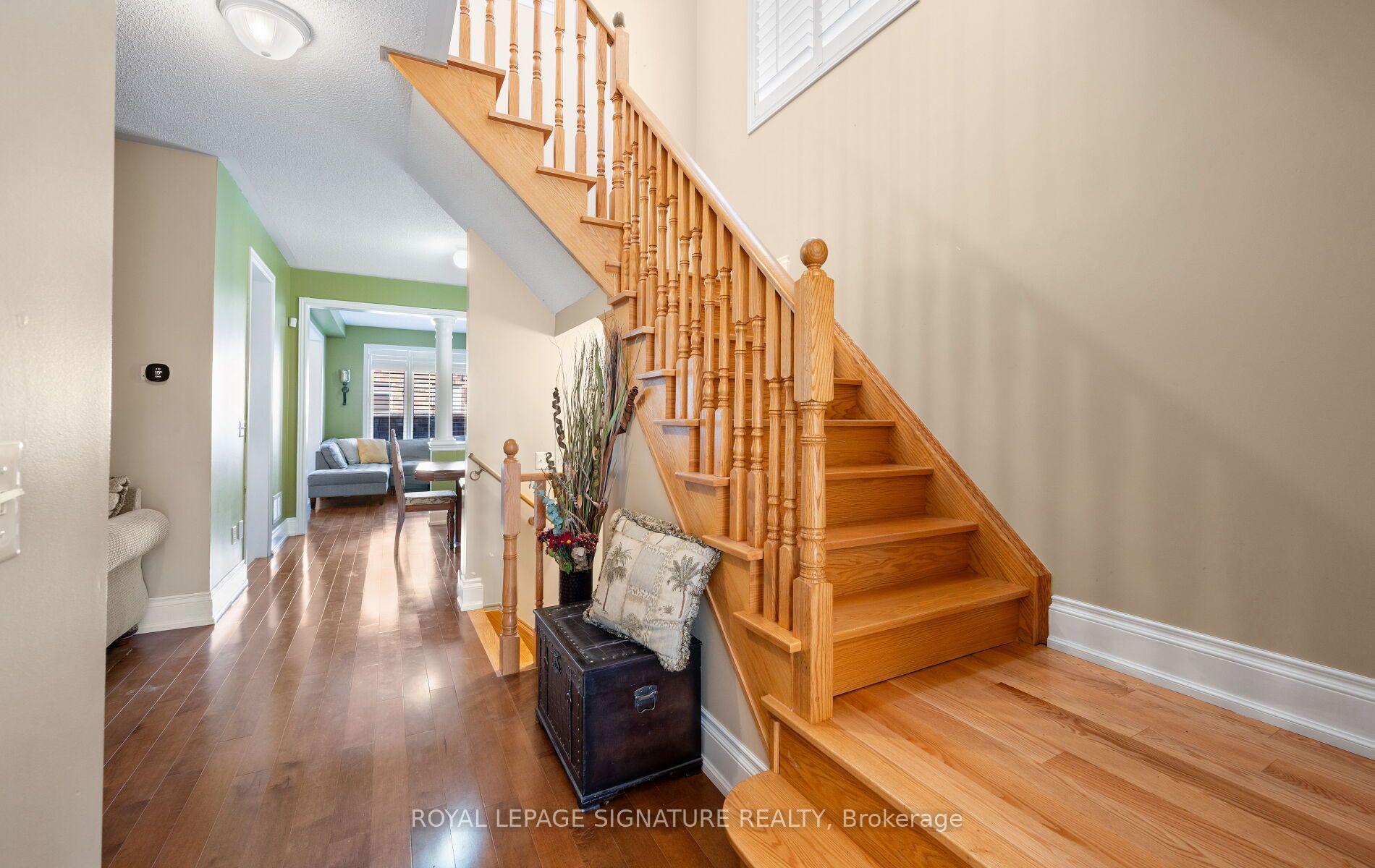 Photo 5 of 30 Franktown Drive, Brampton, Bram East — HOMEH