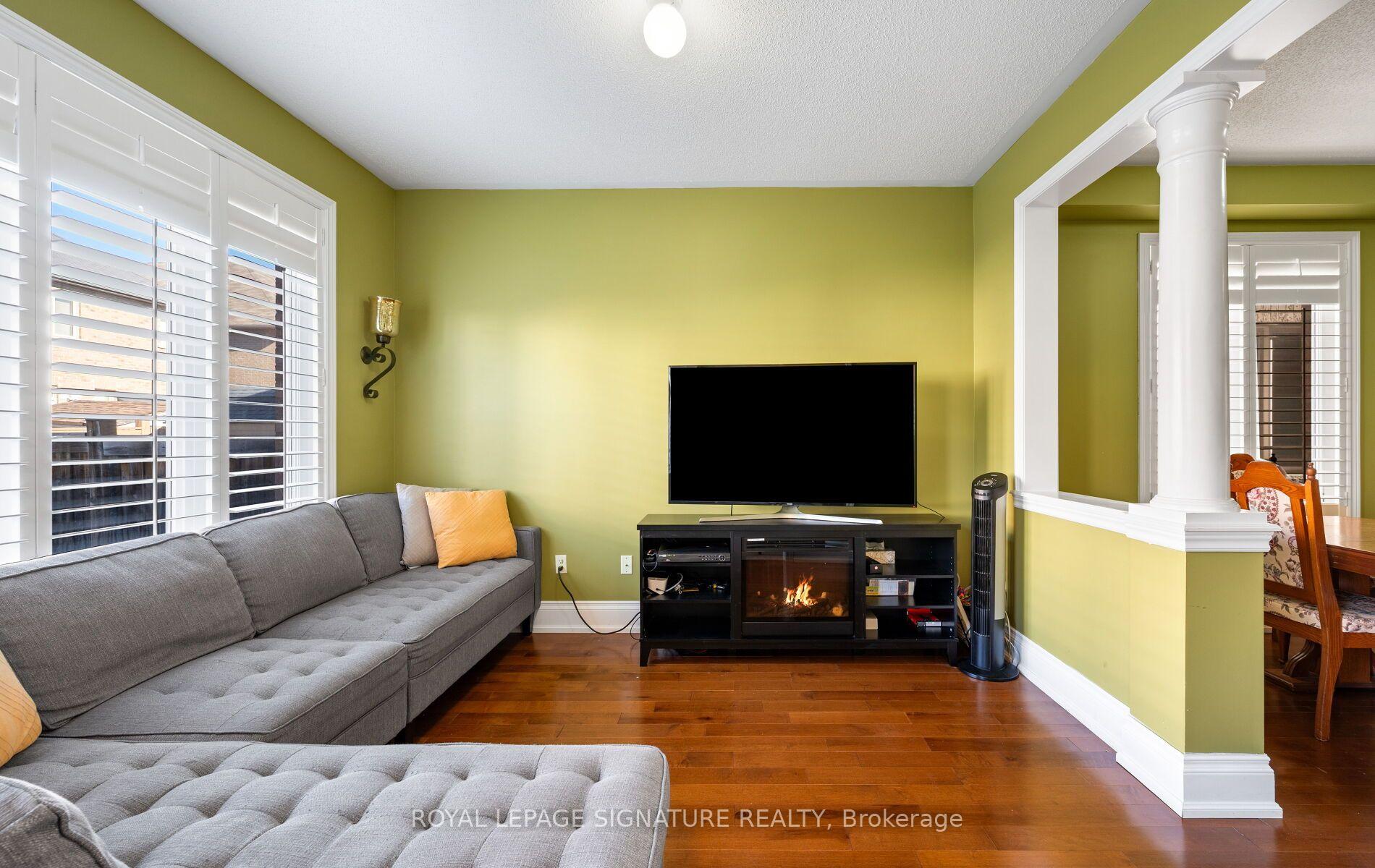 Photo 13 of 30 Franktown Drive, Brampton, Bram East — HOMEH