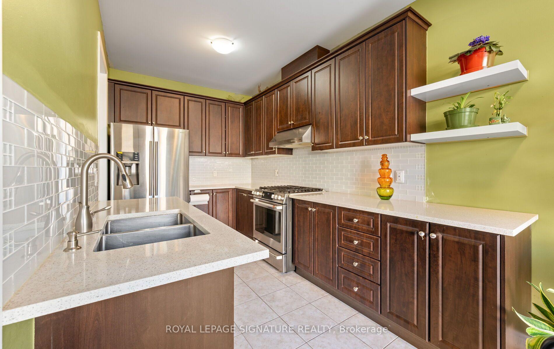 Photo 19 of 30 Franktown Drive, Brampton, Bram East — HOMEH