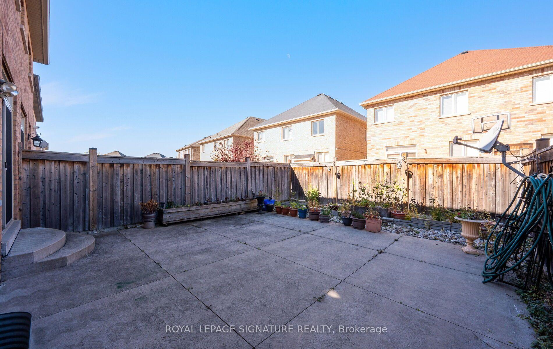 Photo 43 of 30 Franktown Drive, Brampton, Bram East — HOMEH