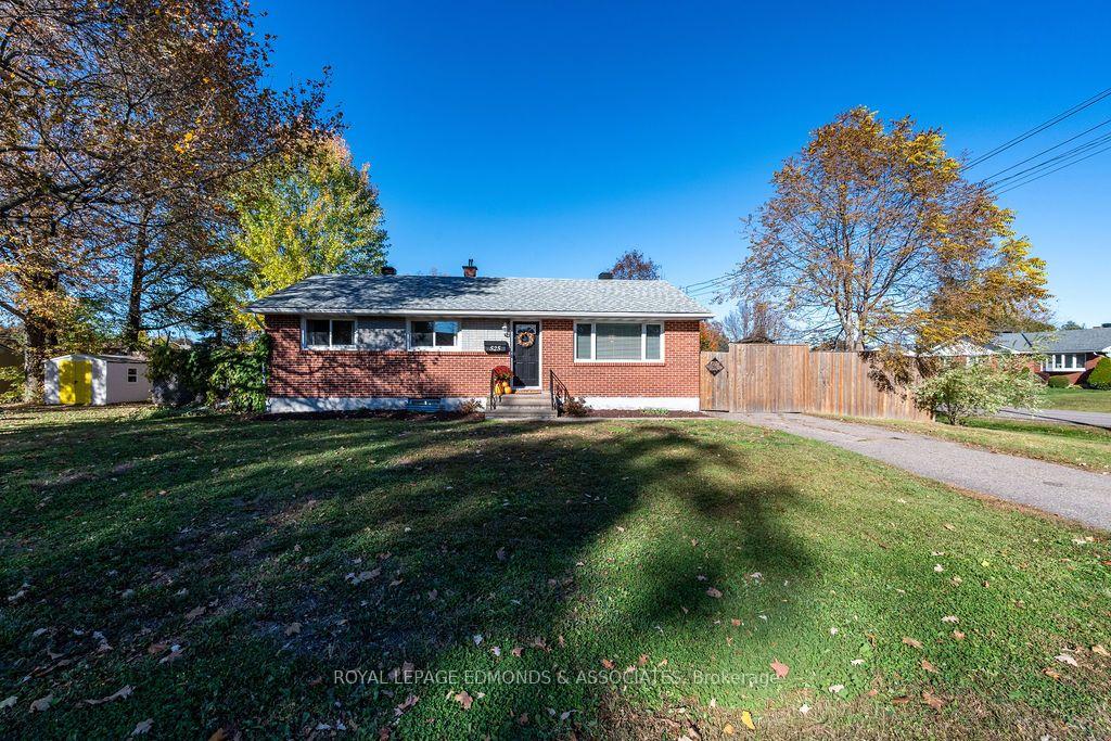 Photo 1 of 525 Irving Street, Pembroke, Pembroke — HOMEH