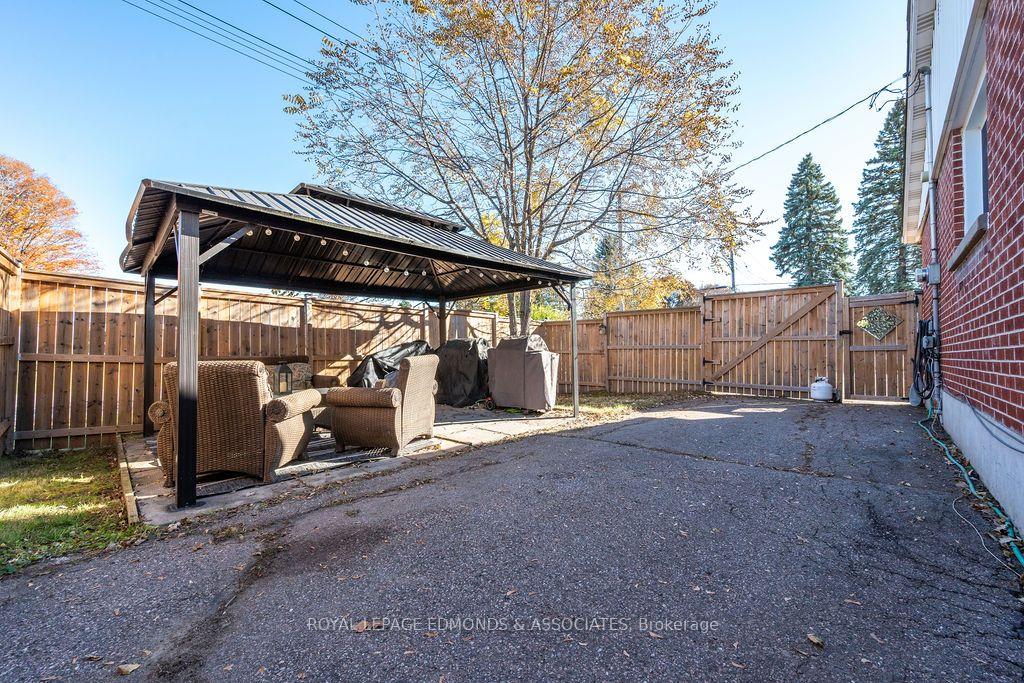 Photo 31 of 525 Irving Street, Pembroke, Pembroke — HOMEH