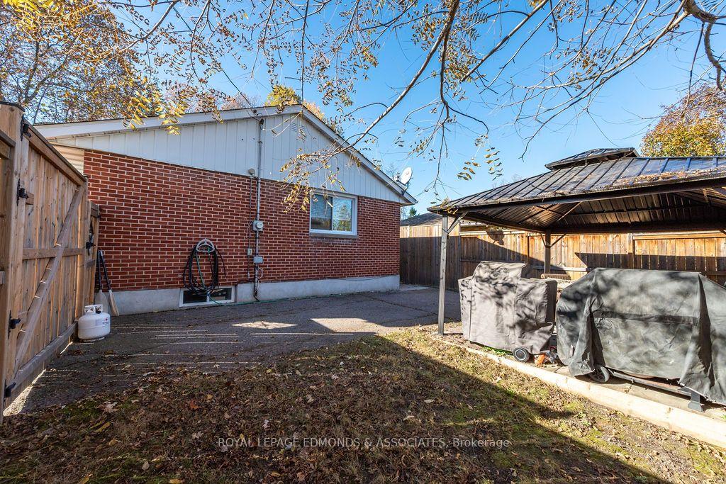 Photo 33 of 525 Irving Street, Pembroke, Pembroke — HOMEH