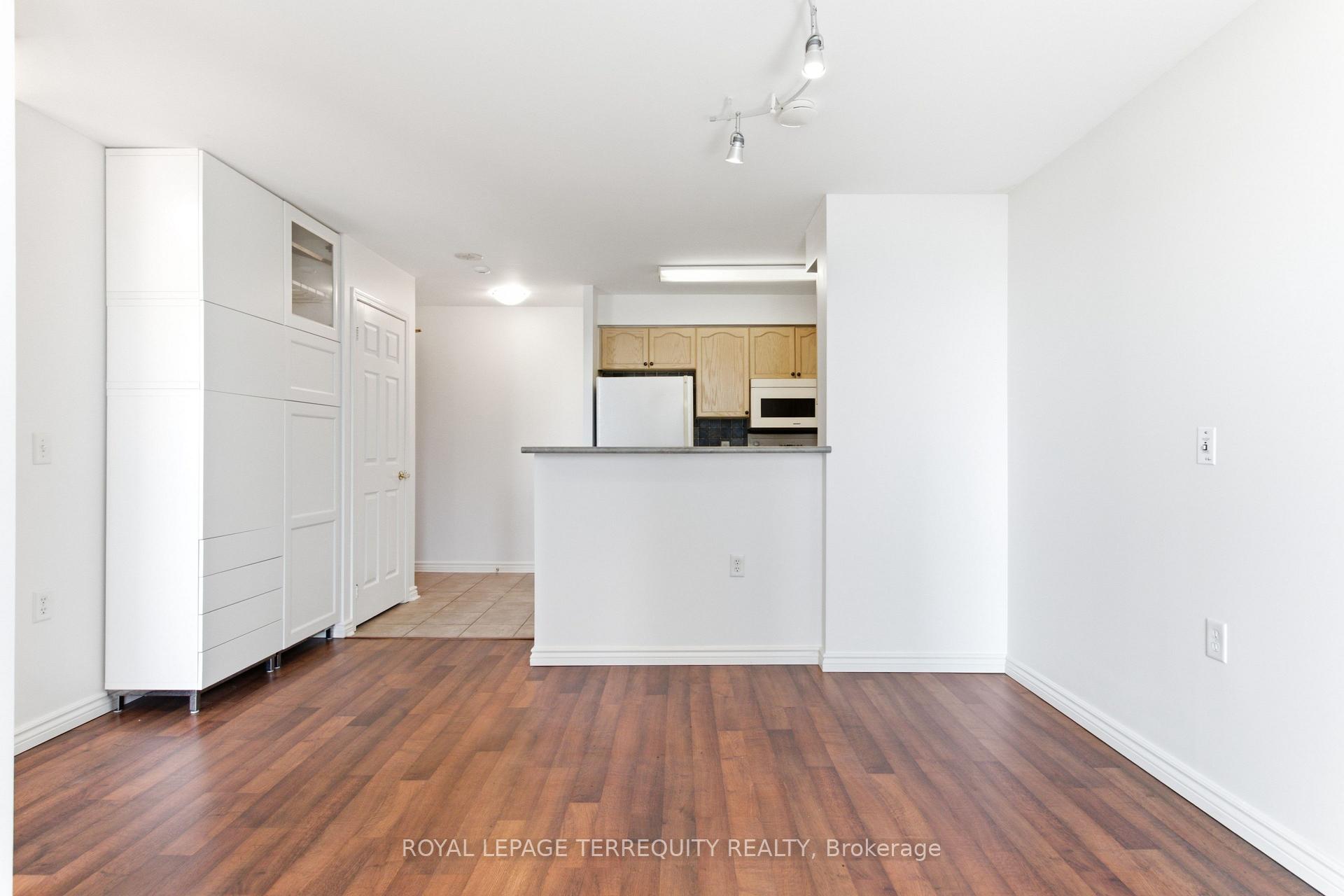 Photo 4 of Unit PH07, 20 Olive Avenue, North York, Willowdale East — HOMEH